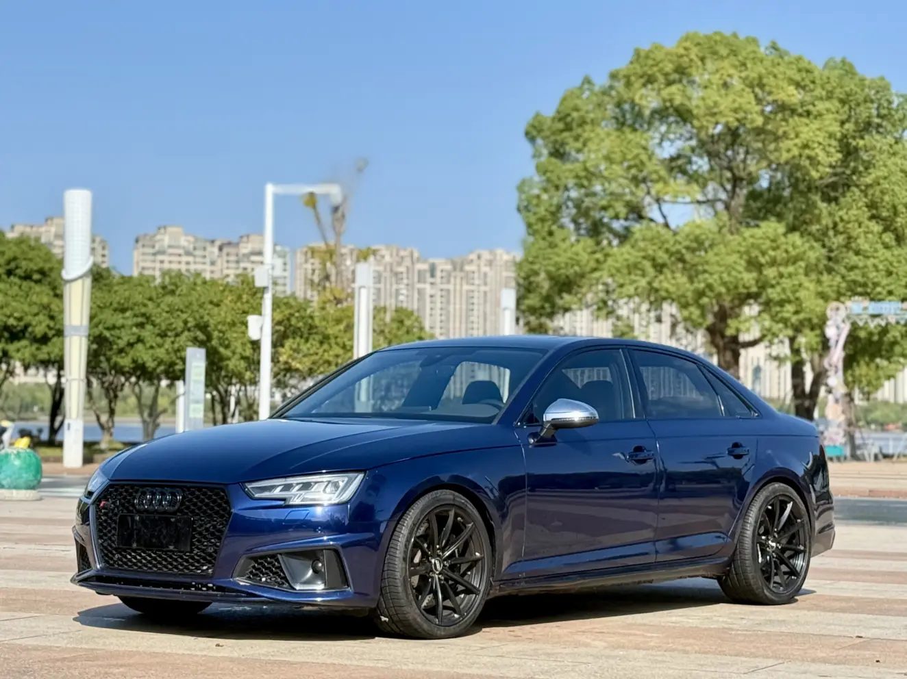 Audi S4  из Китая