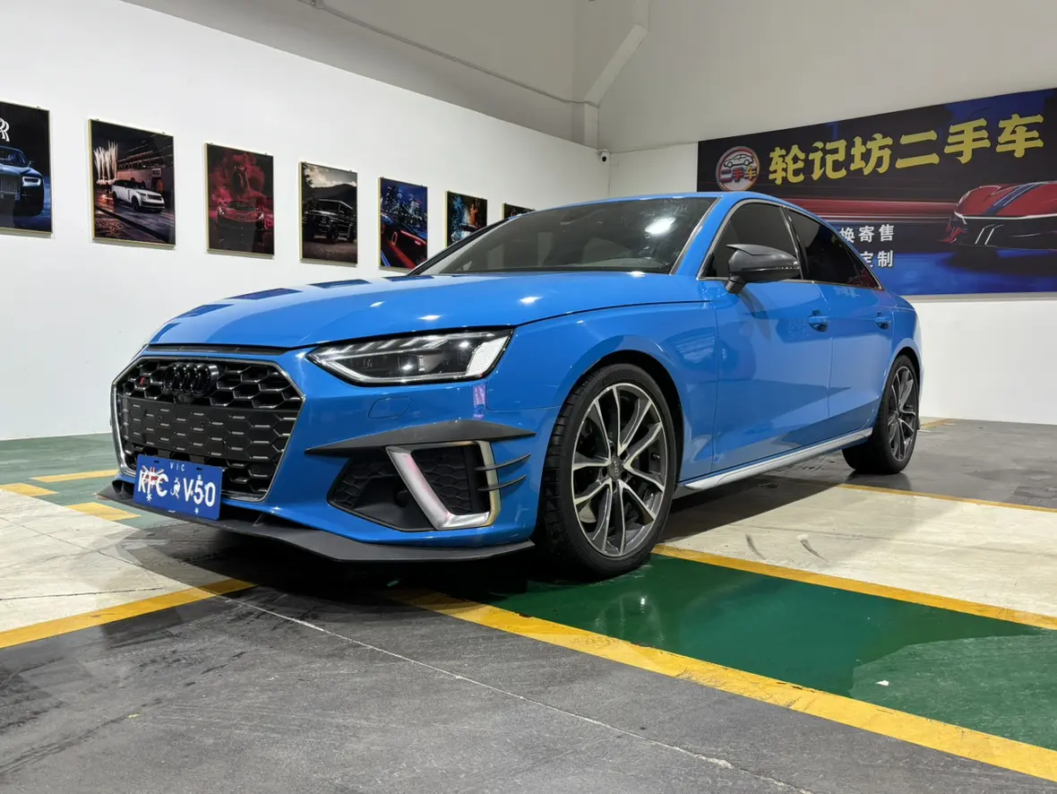 Audi S4  из Китая