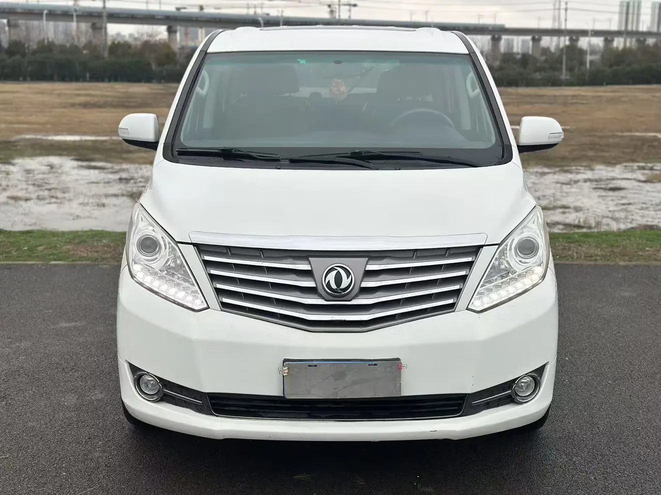 Forthing Fengxing CM7  из Китая