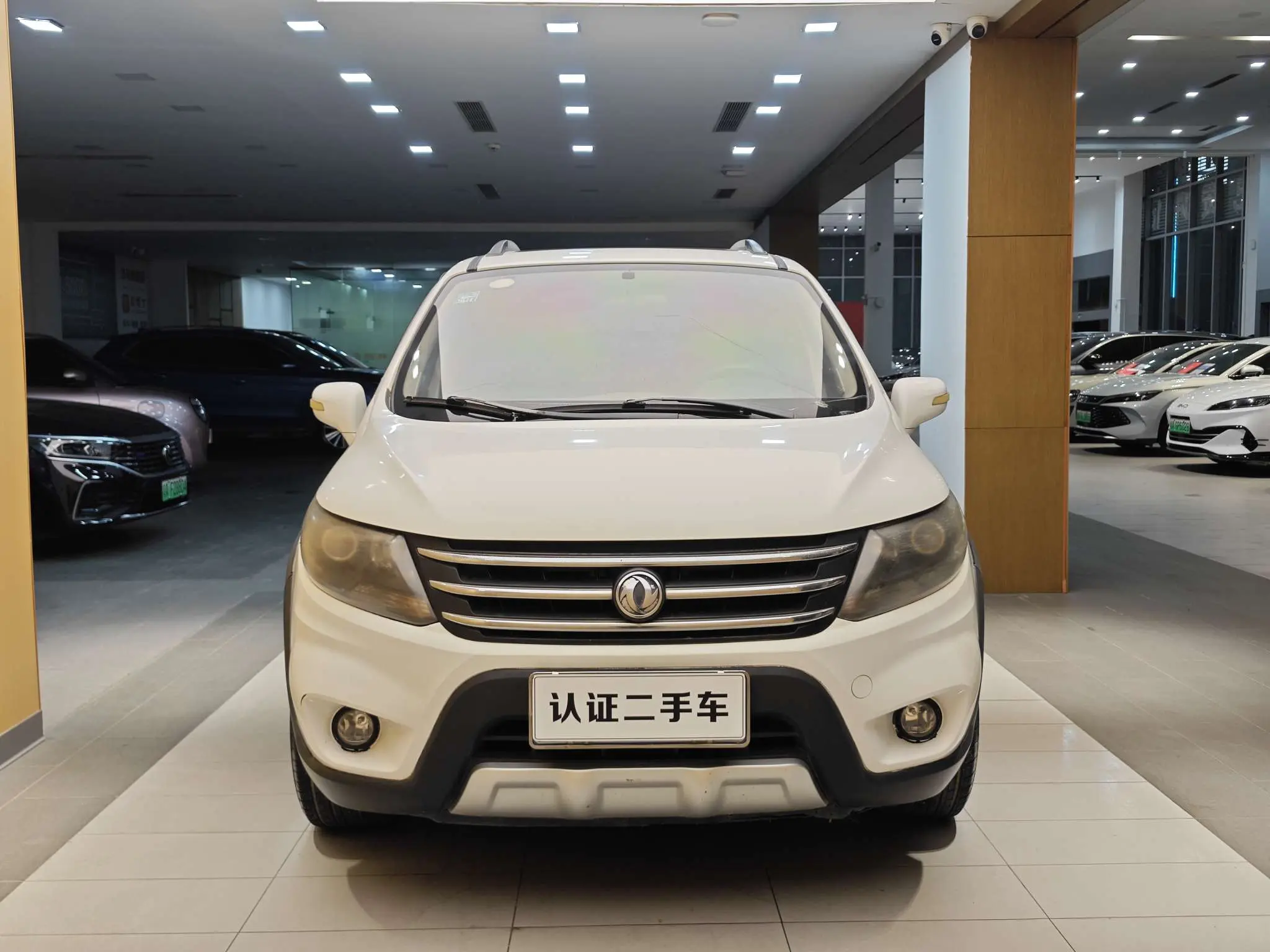 Forthing Jingyi X5  из Китая