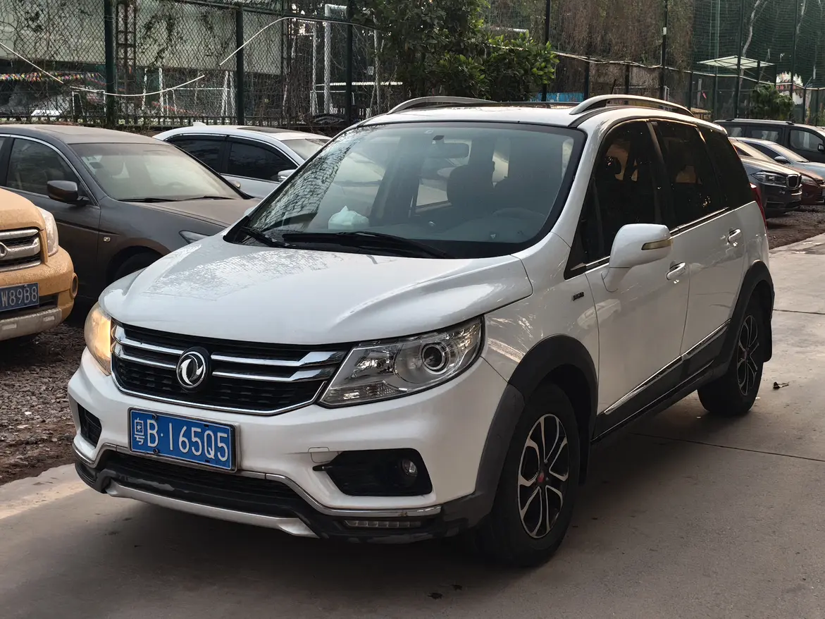 Forthing Jingyi X3  из Китая