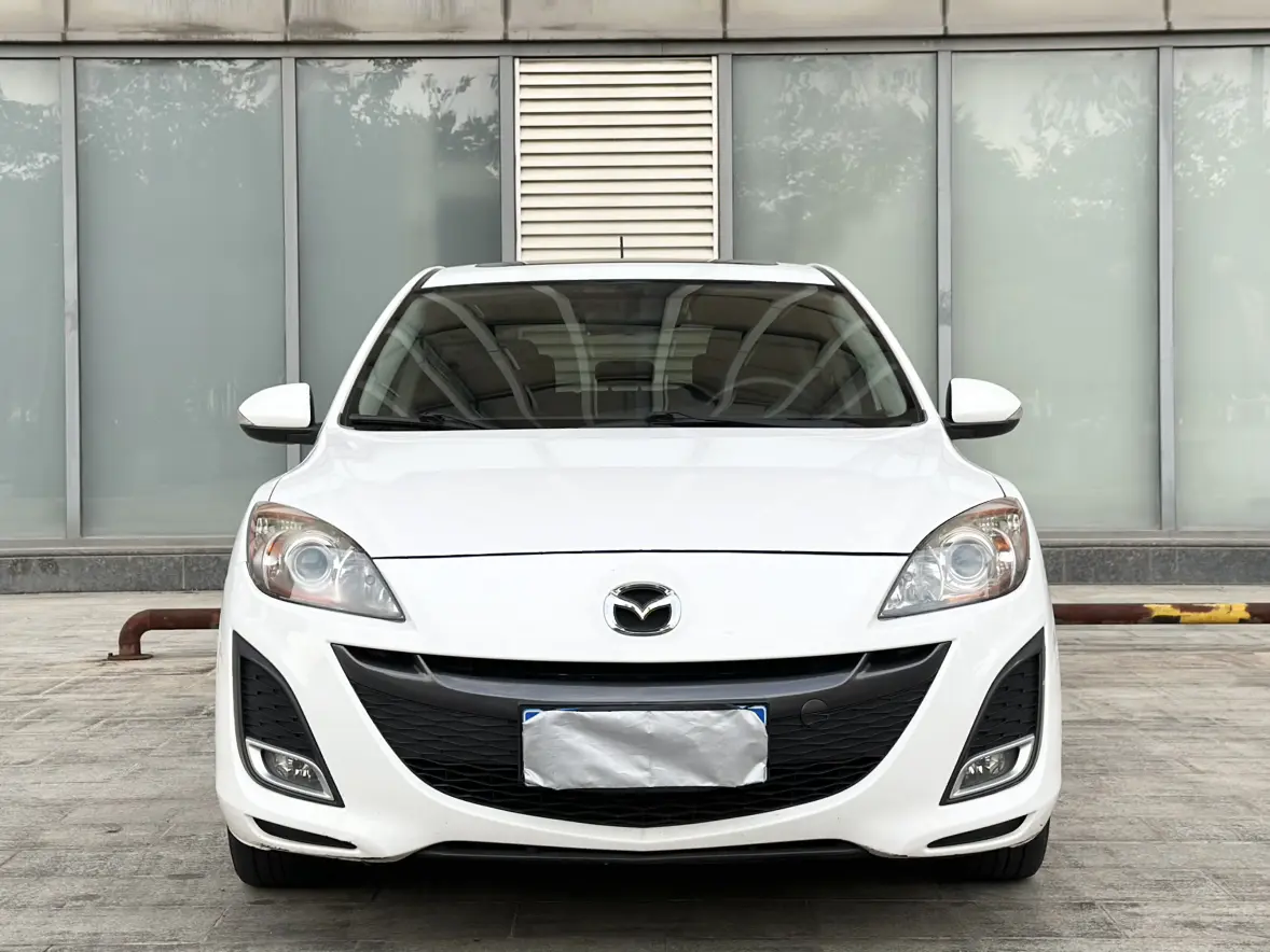 Mazda Axela (Mazda3)  из Китая