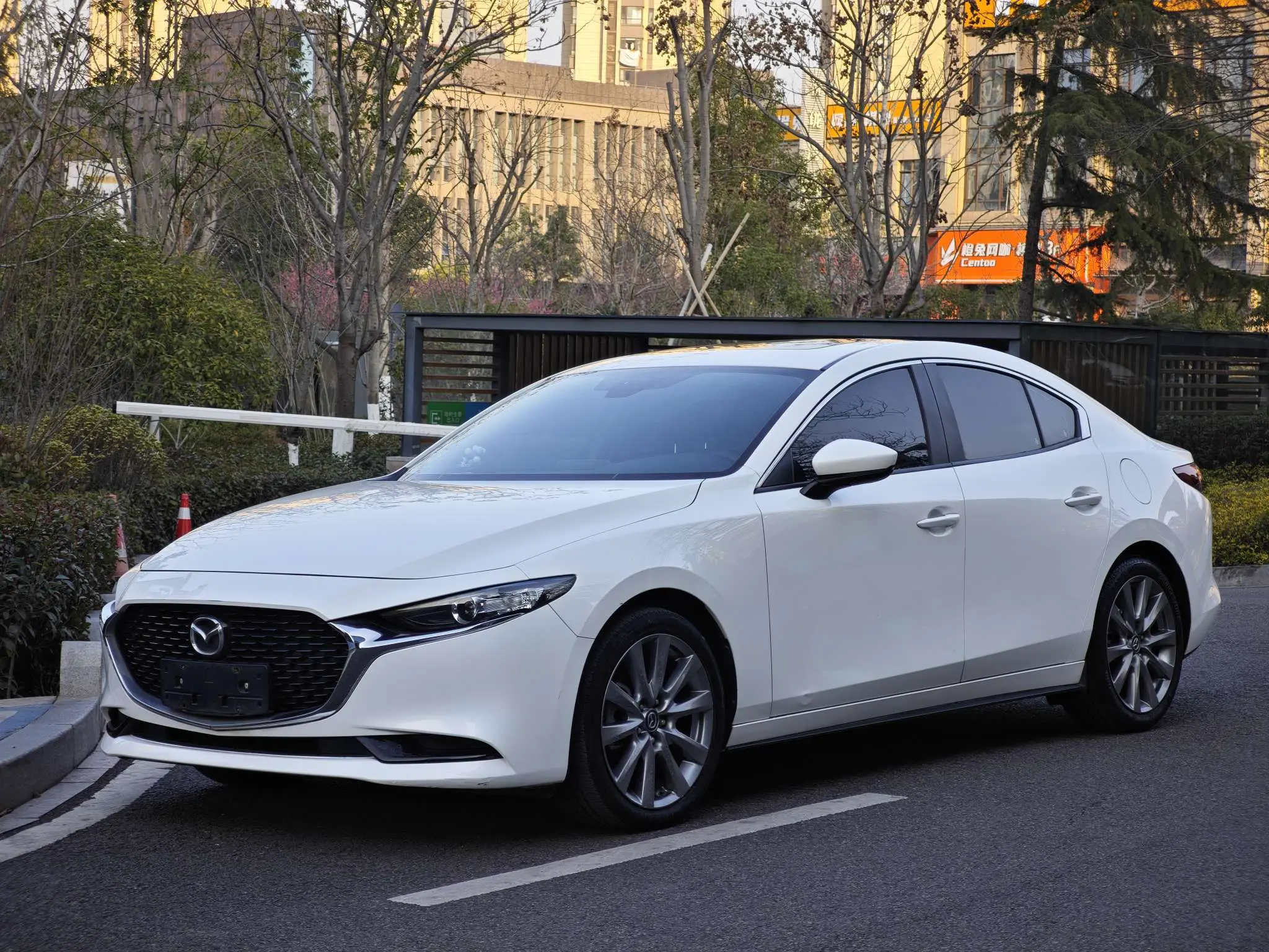 Mazda Axela (Mazda3)  из Китая