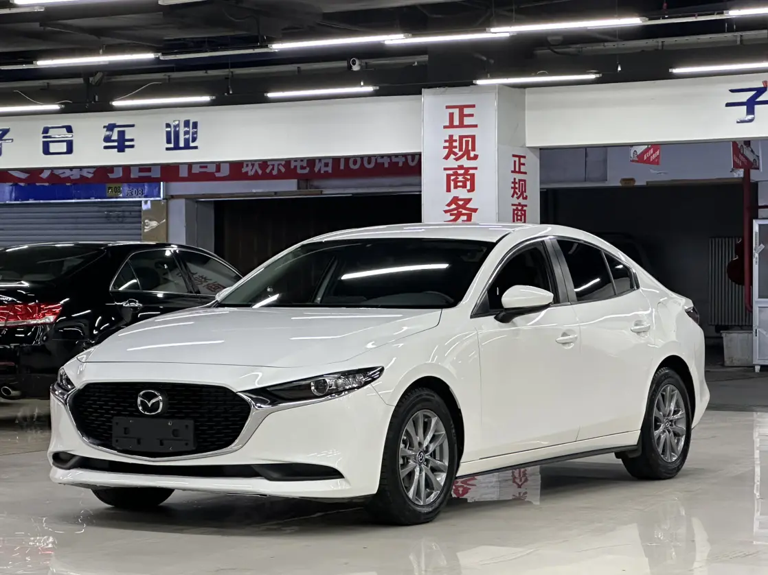Mazda Axela (Mazda3)  из Китая