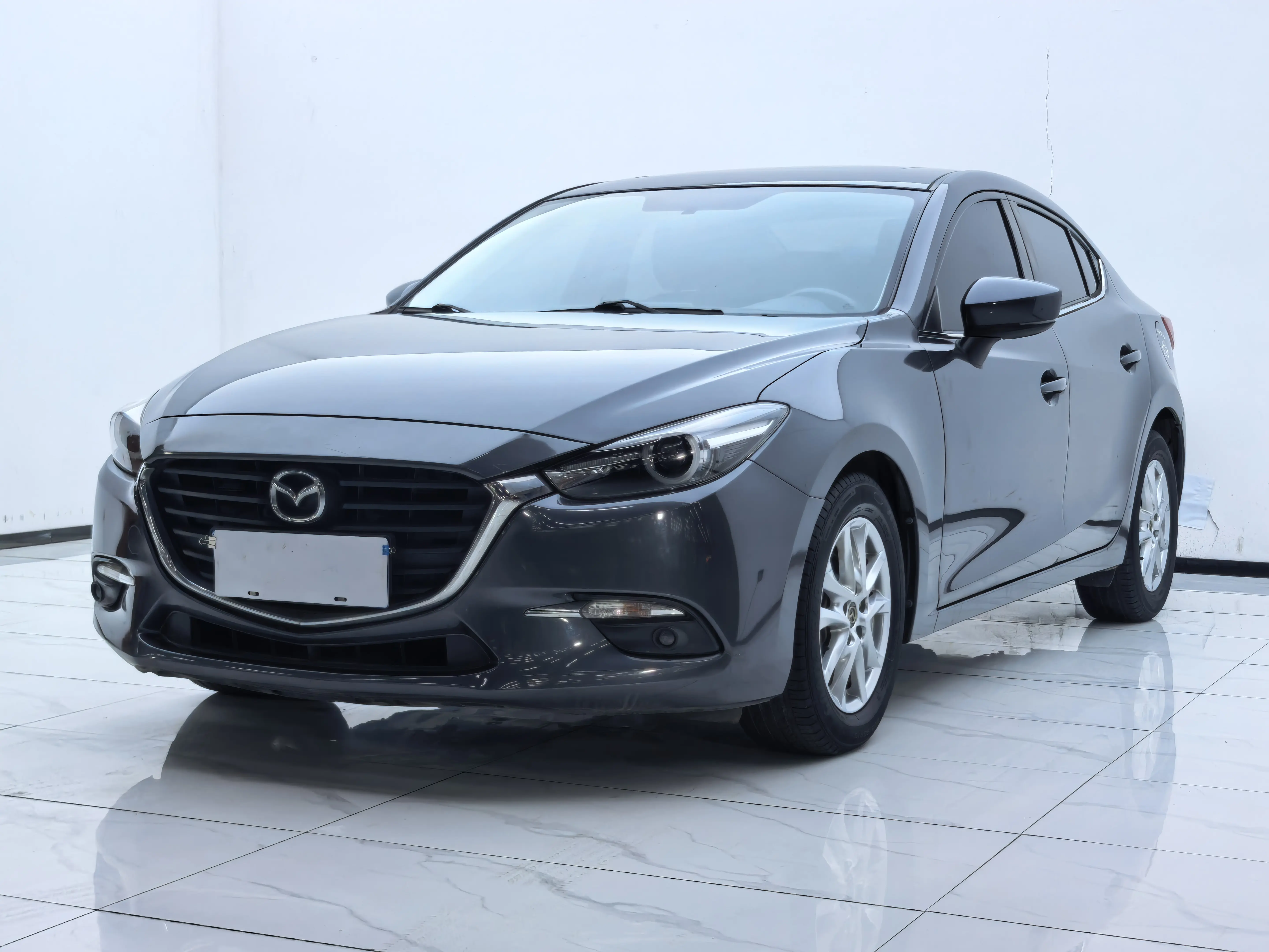 Mazda Axela (Mazda3)  из Китая
