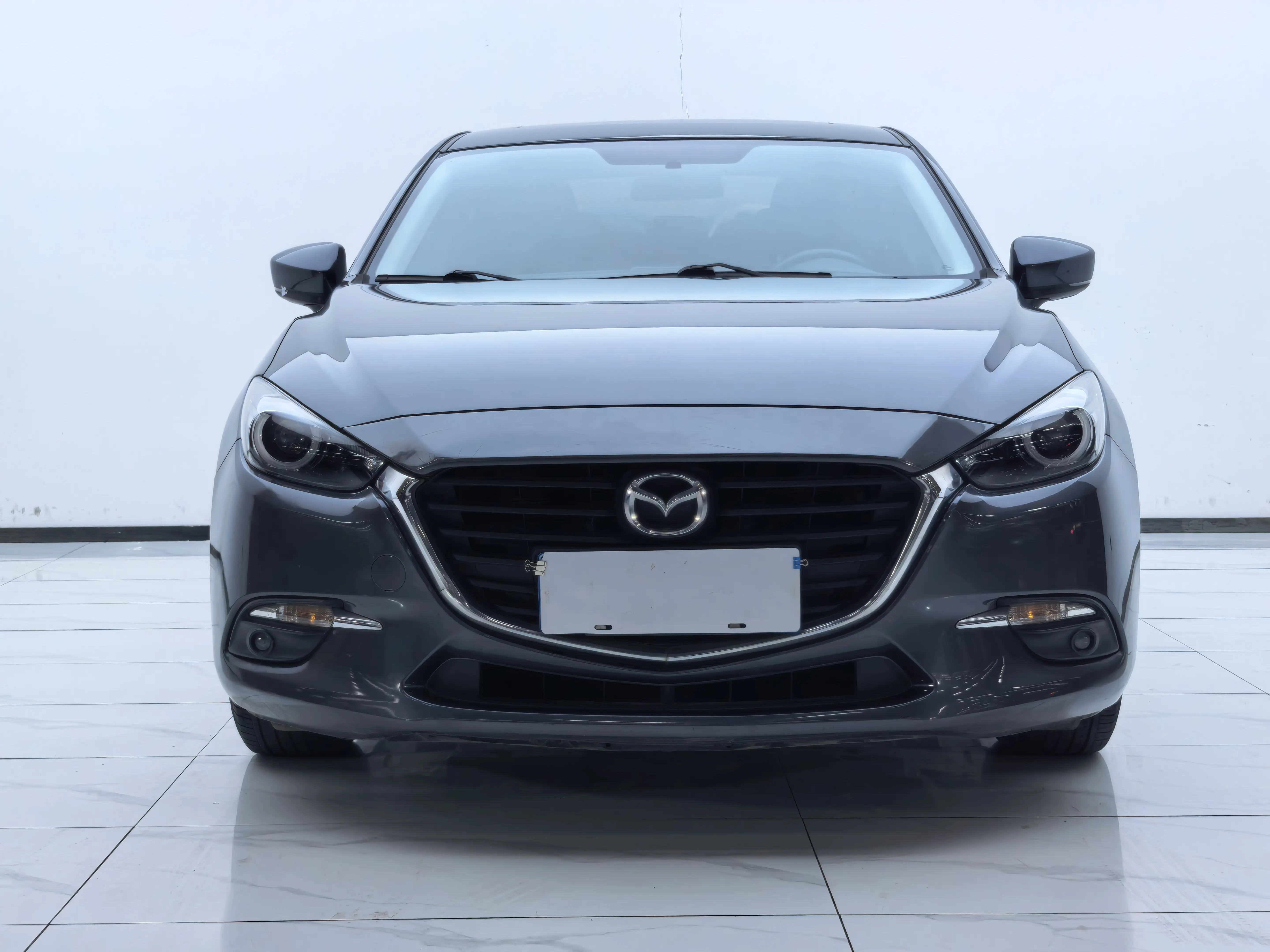 Mazda Axela (Mazda3)  из Китая