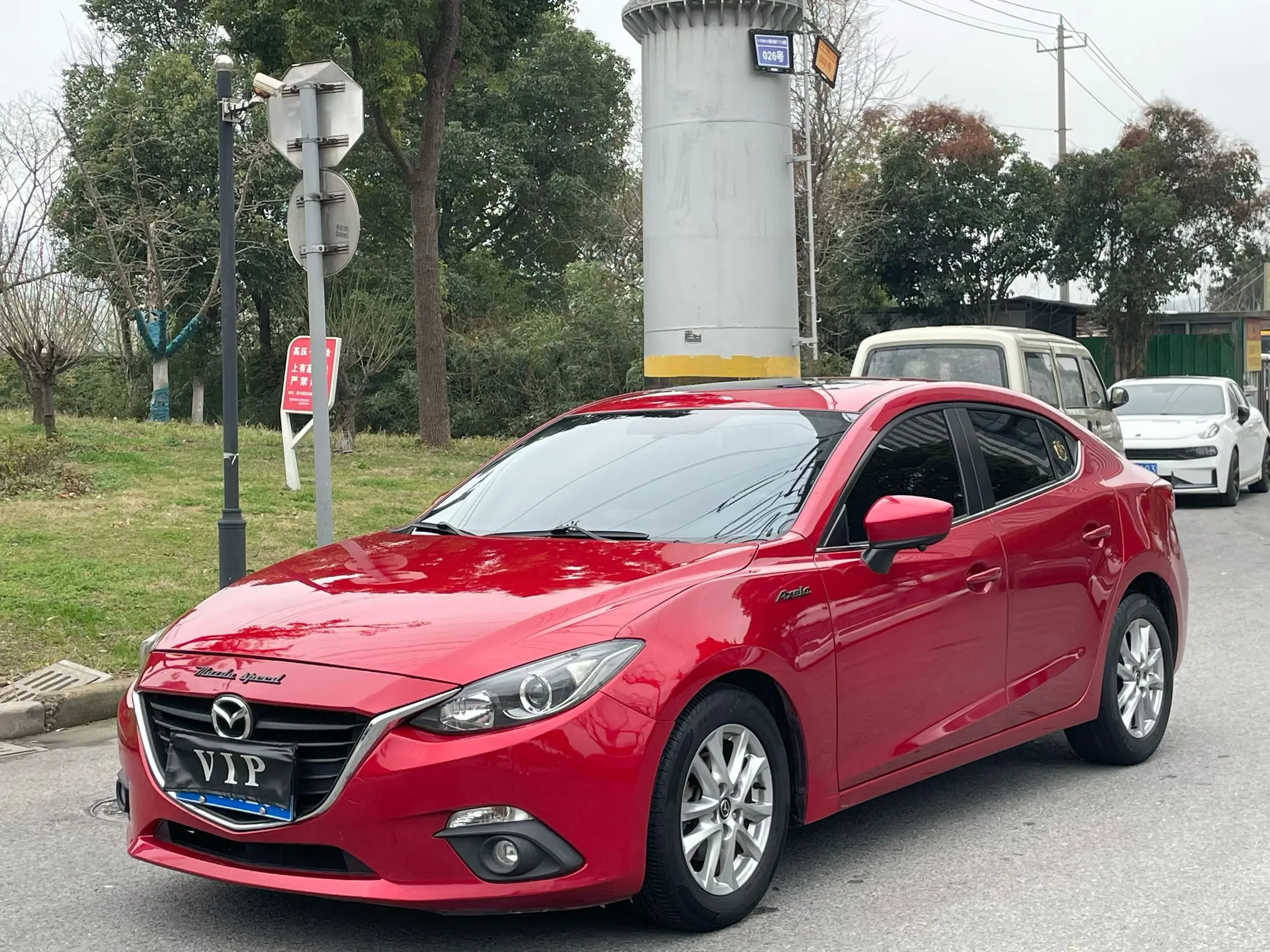 Mazda Axela (Mazda3)  из Китая