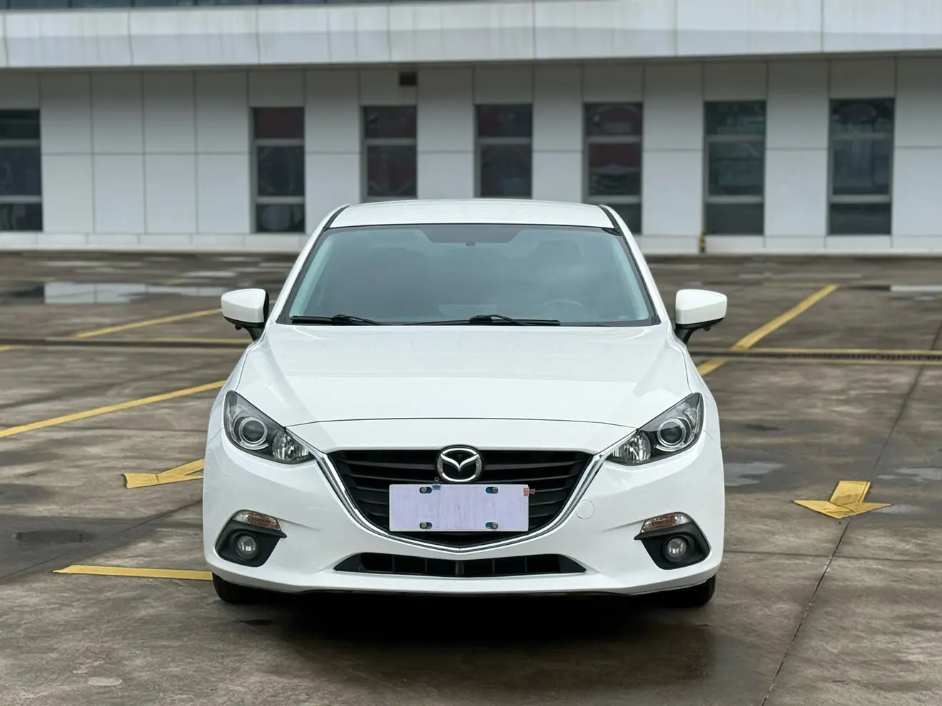Mazda Axela (Mazda3)  из Китая