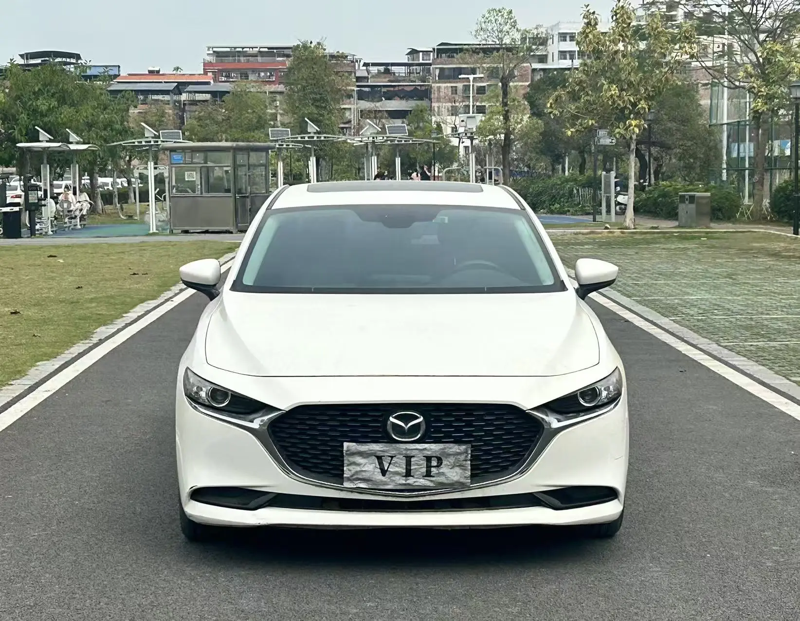 Mazda Axela (Mazda3)  из Китая