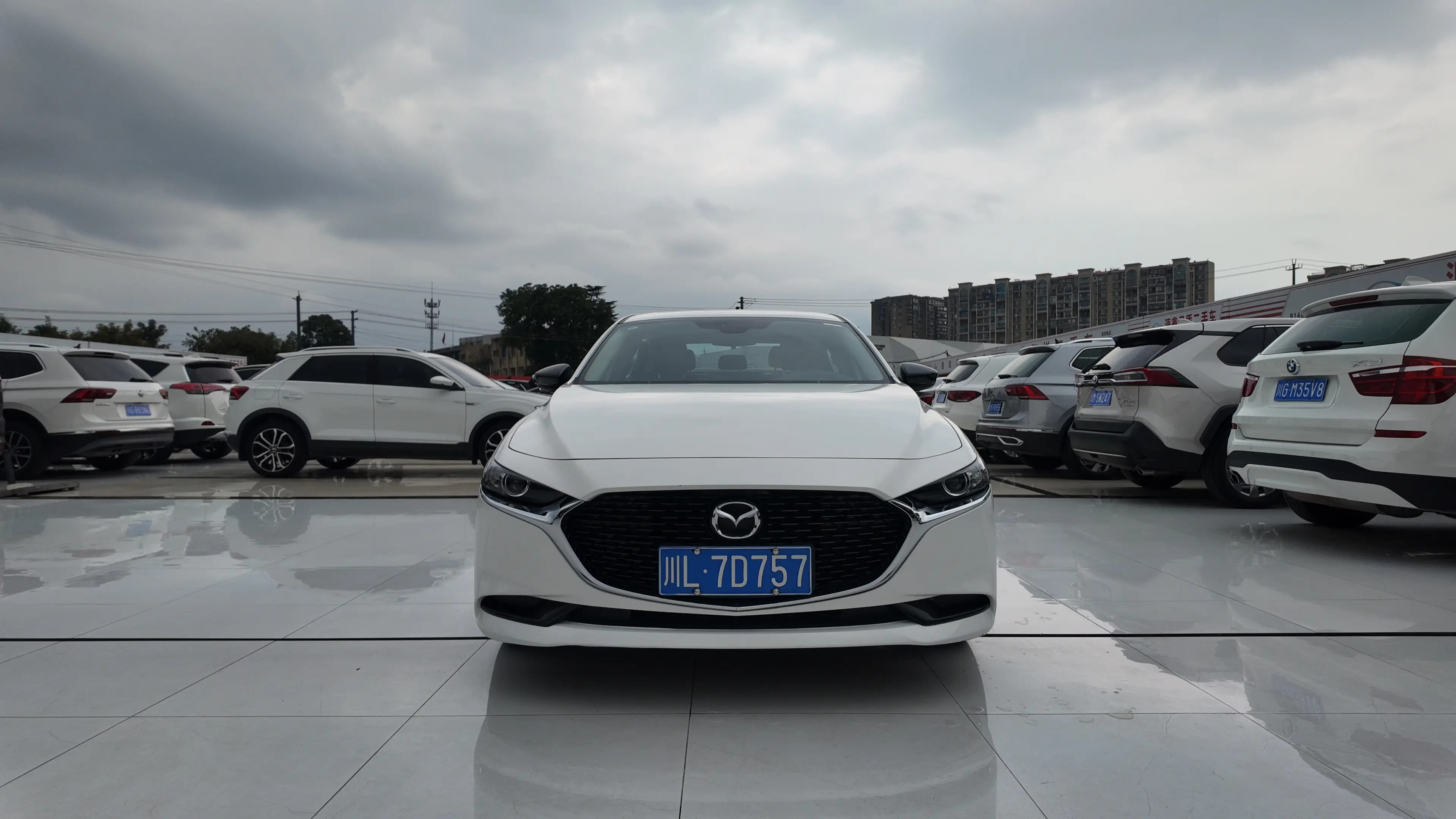 Mazda Axela (Mazda3)  из Китая