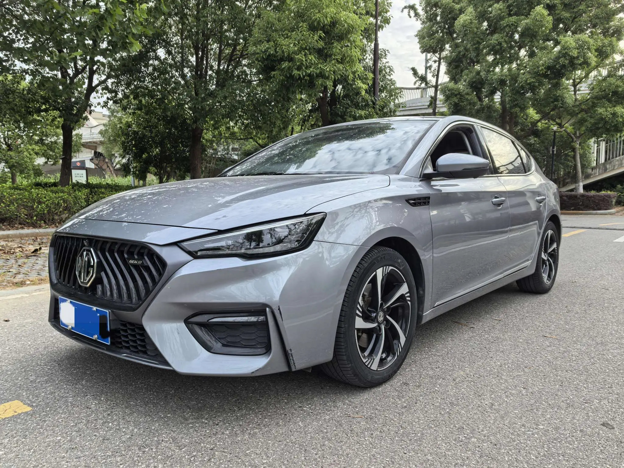 MG 6  из Китая