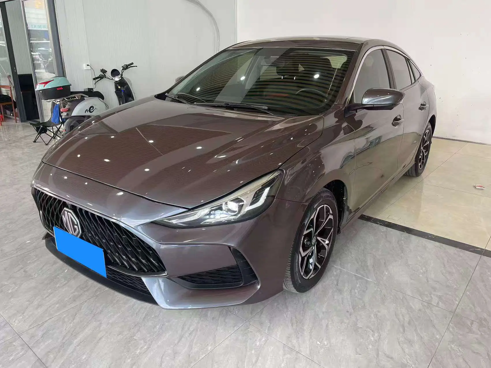 MG 5  из Китая