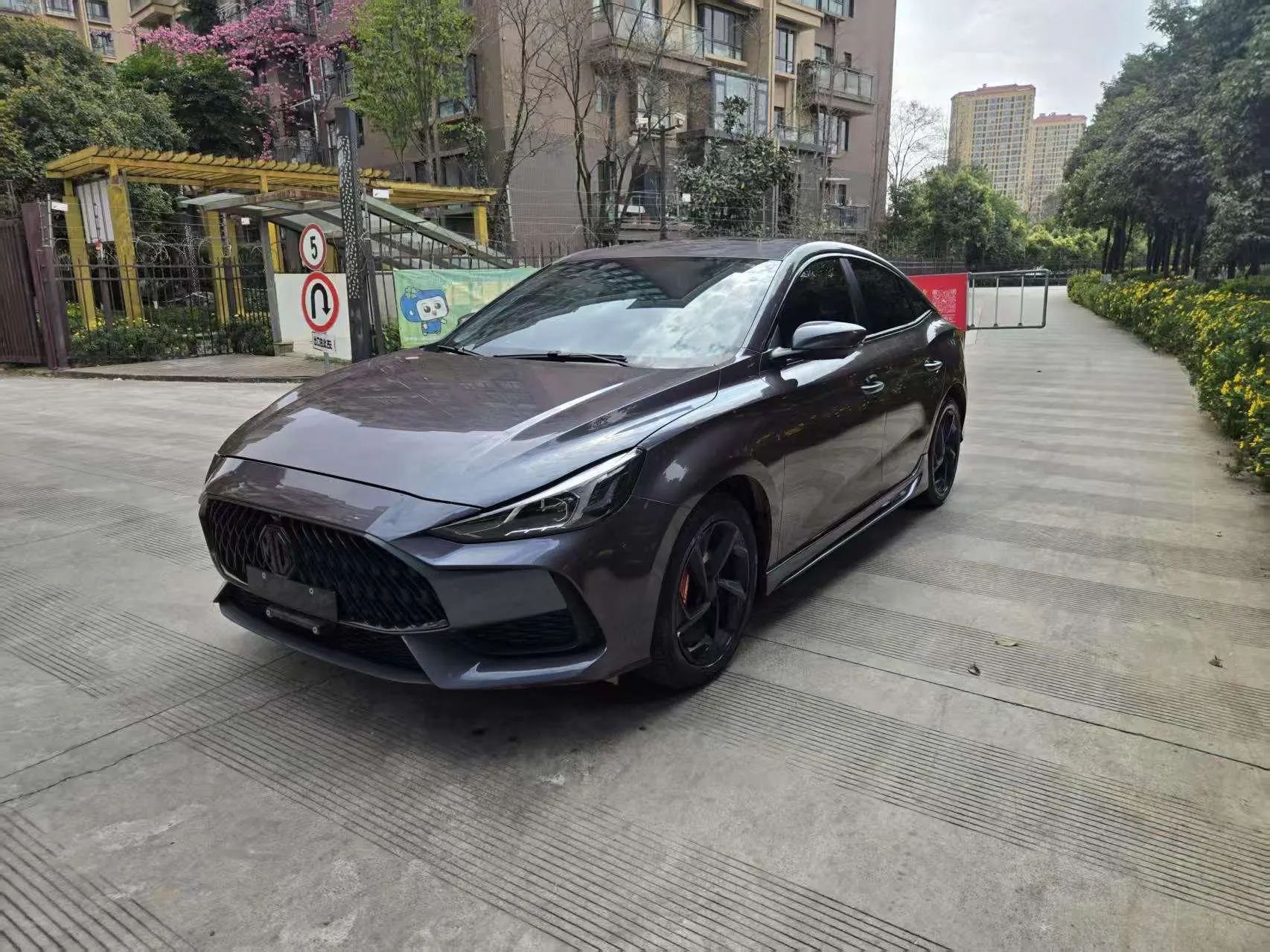 MG 5  из Китая