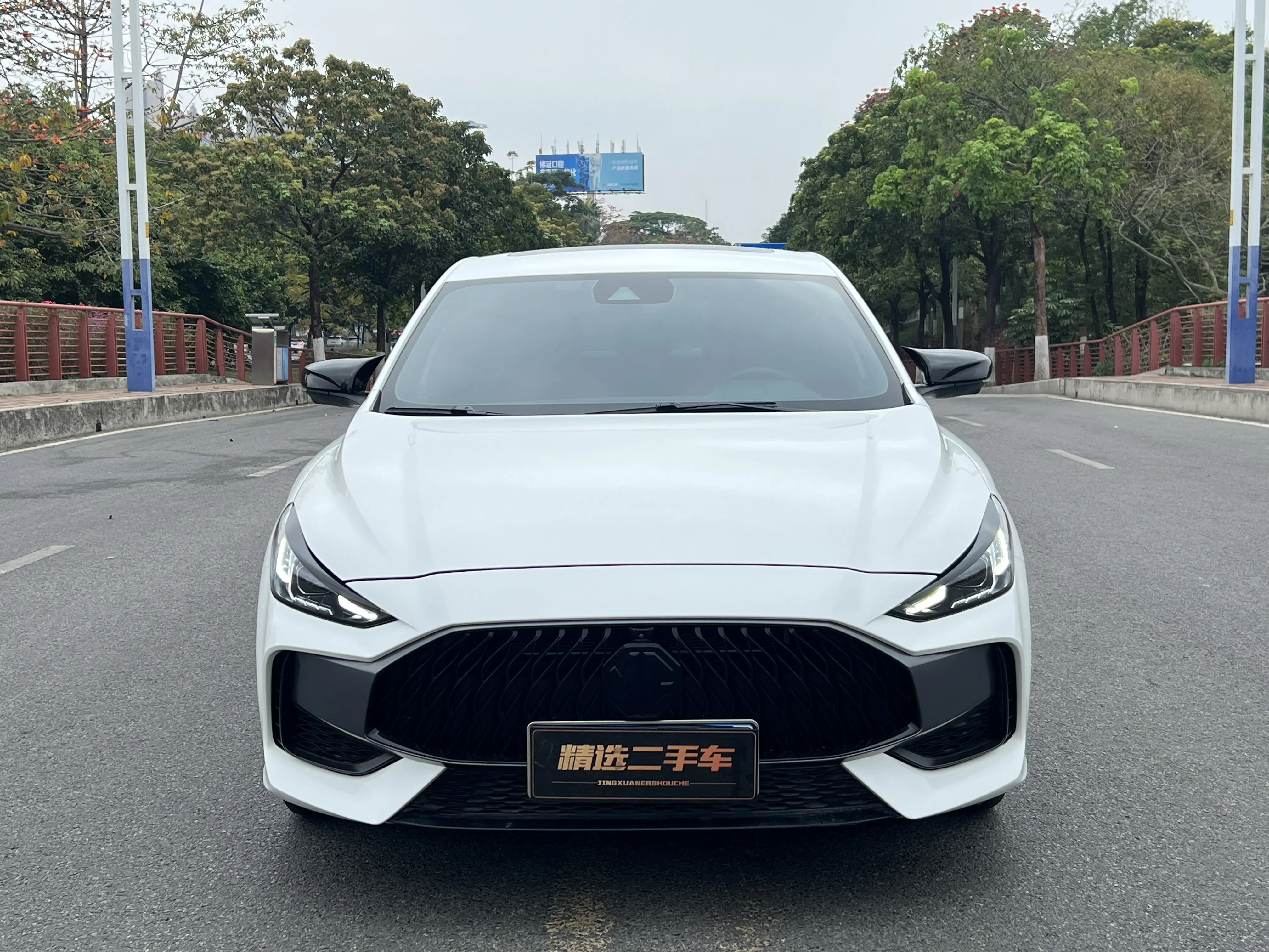 MG 5  из Китая