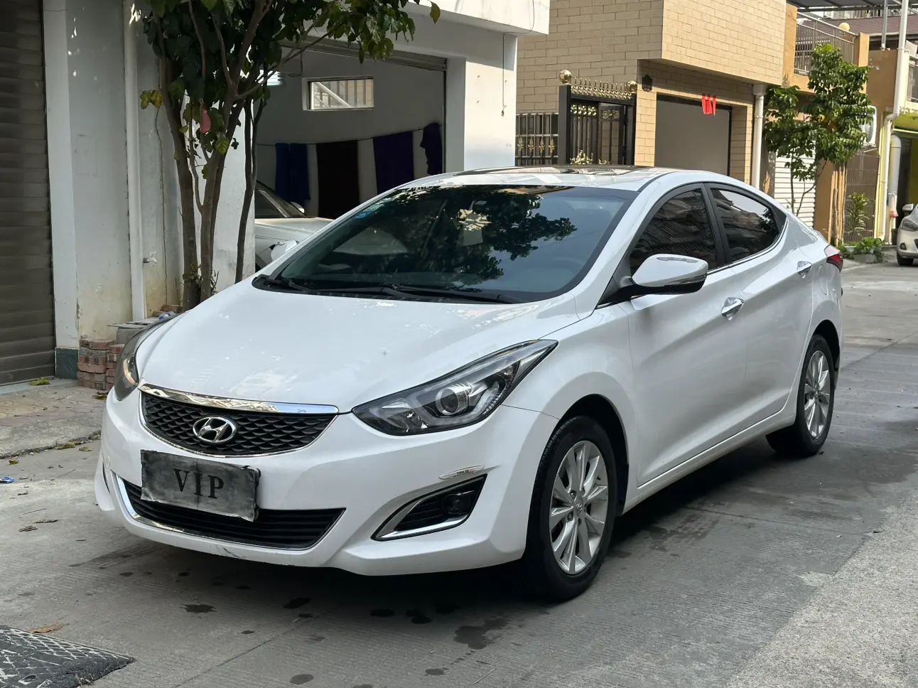 Hyundai Elantra  из Китая
