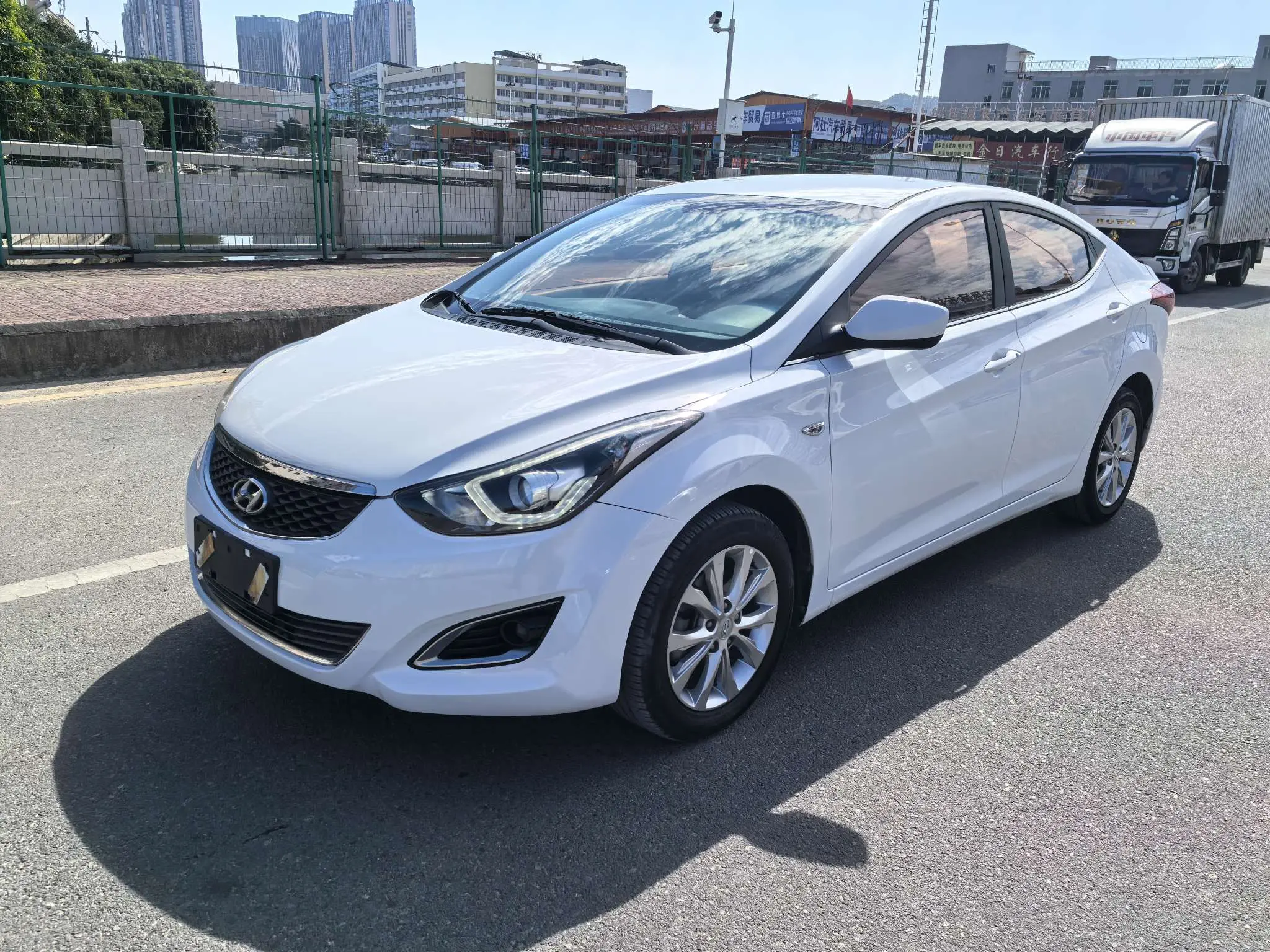 Hyundai Elantra  из Китая