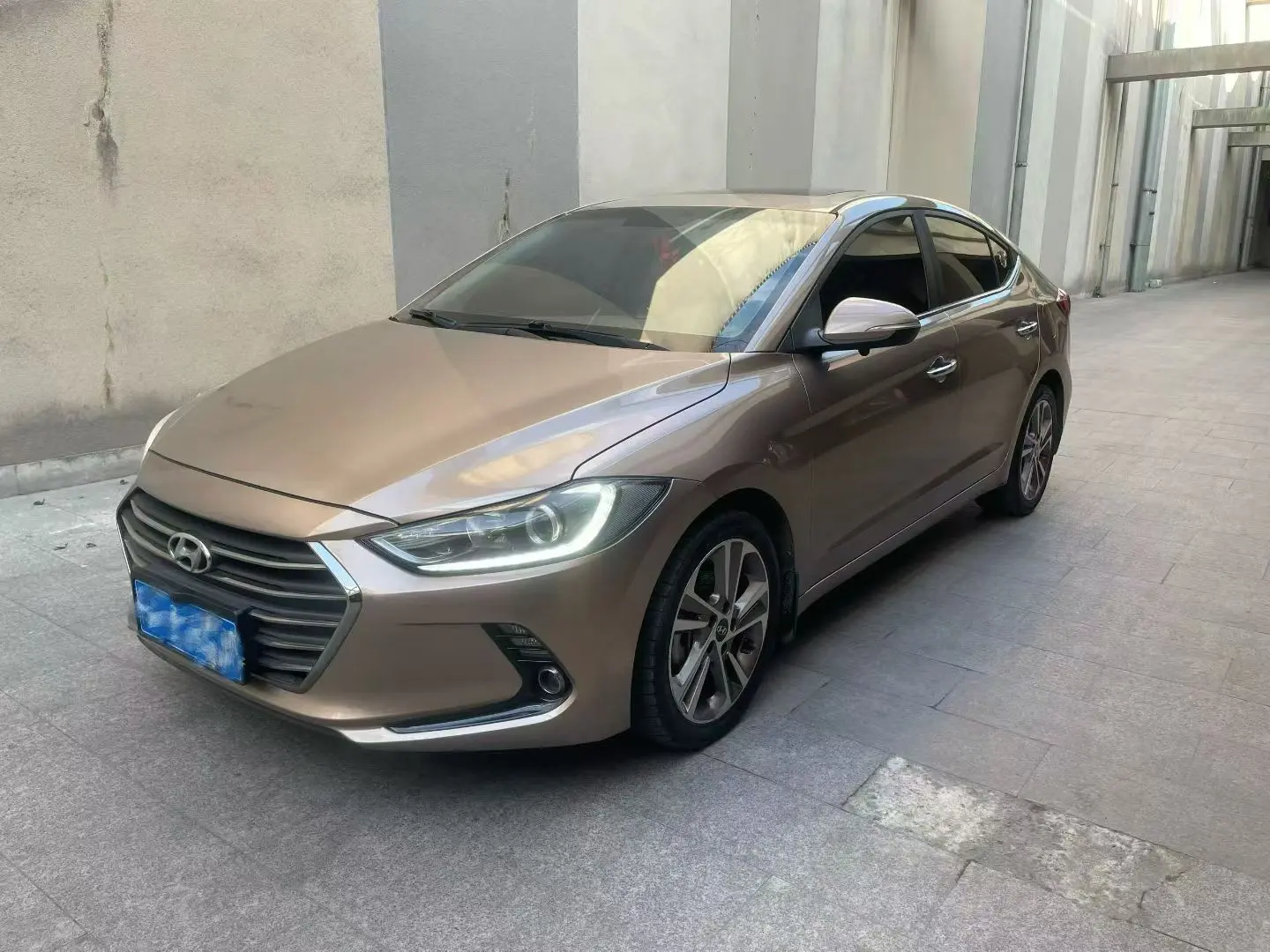 Hyundai Lead
