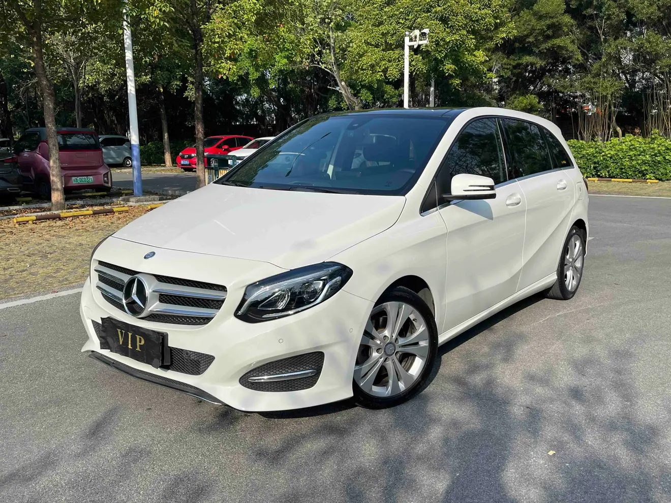 Mercedes-Benz Mercedes Benz B Class  из Китая