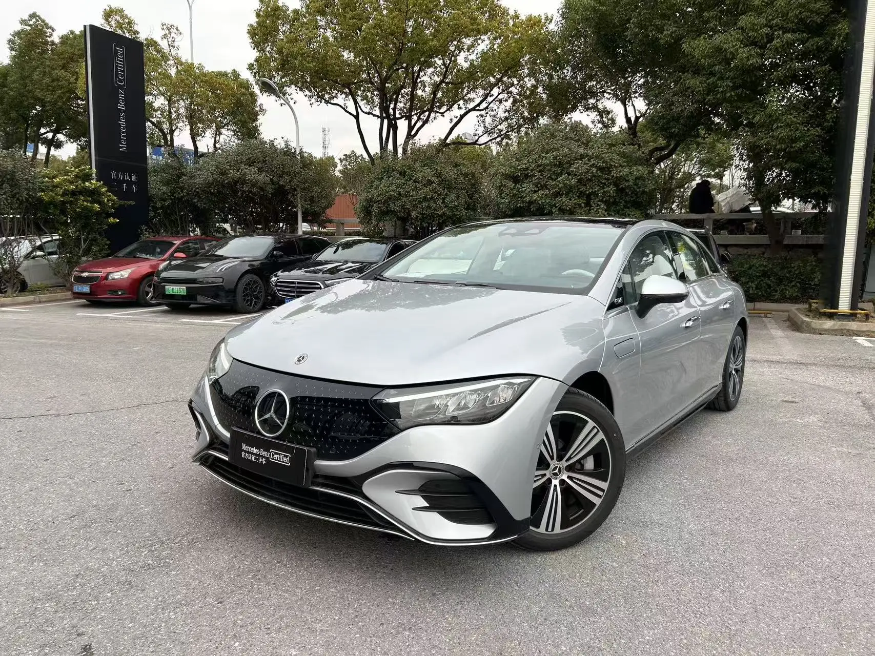 Mercedes-Benz EQE  из Китая