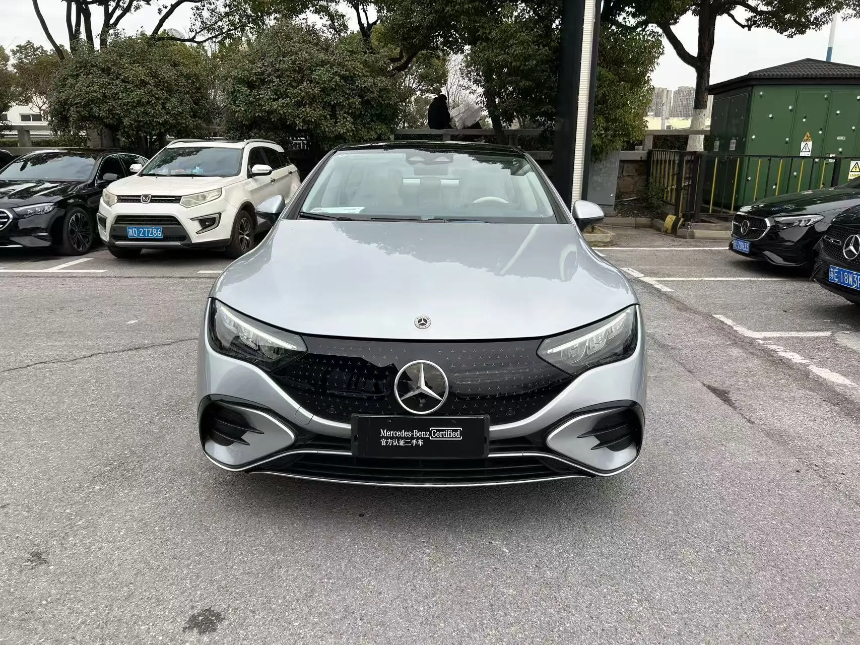 Mercedes-Benz EQE  из Китая
