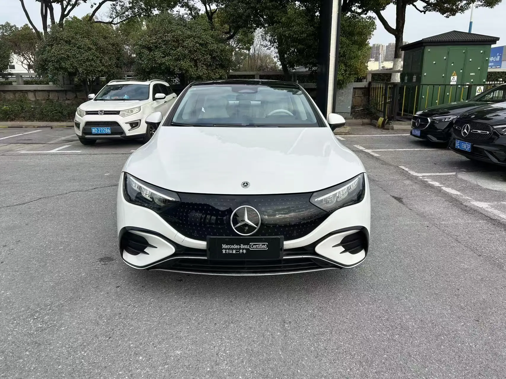 Mercedes-Benz EQE  из Китая