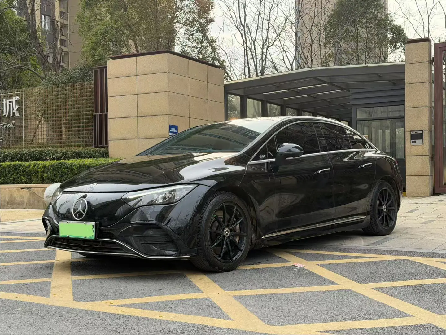 Mercedes-Benz EQE  из Китая