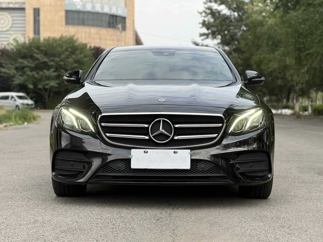 Mercedes-Benz E-Class  из Китая