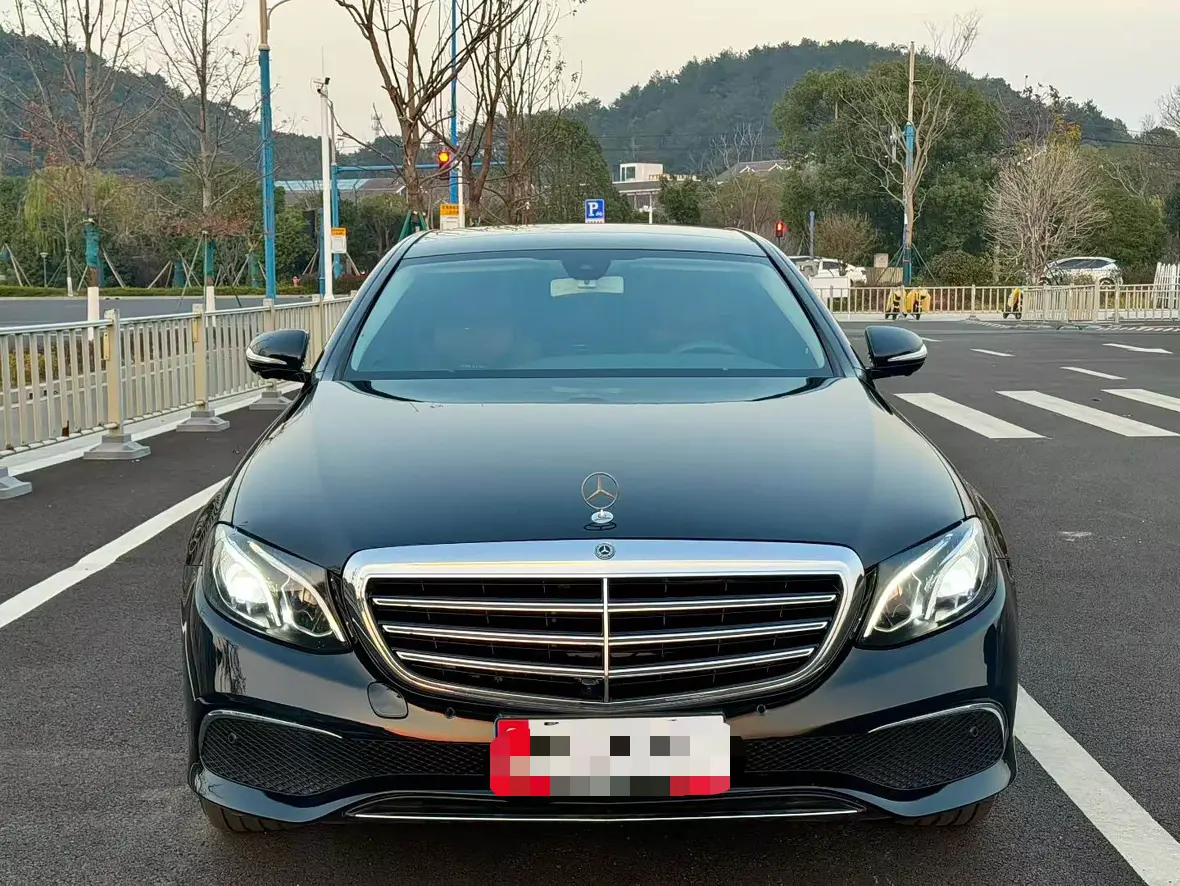 Mercedes-Benz E-Class  из Китая
