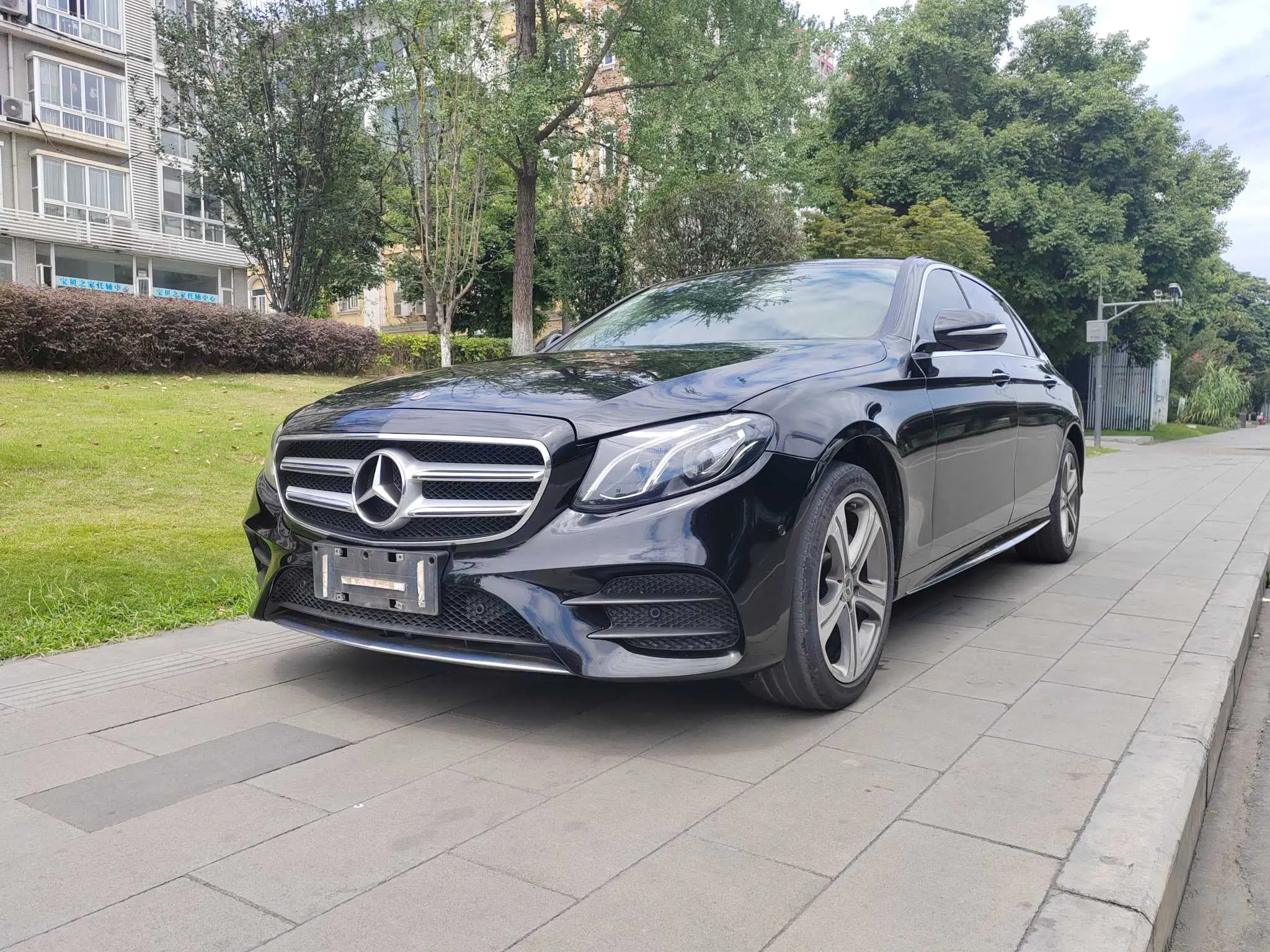 Mercedes-Benz E-Class  из Китая