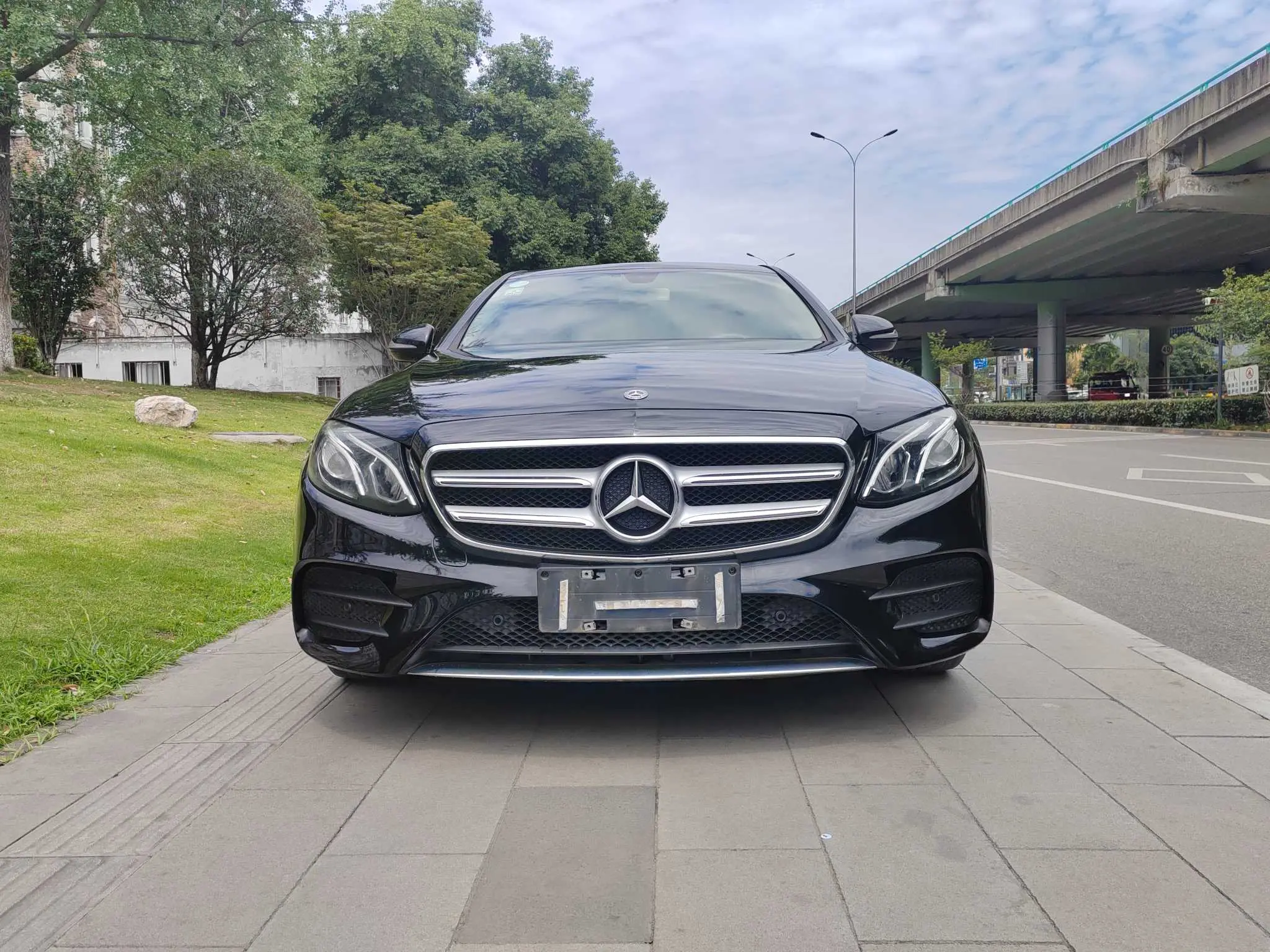 Mercedes-Benz E-Class  из Китая