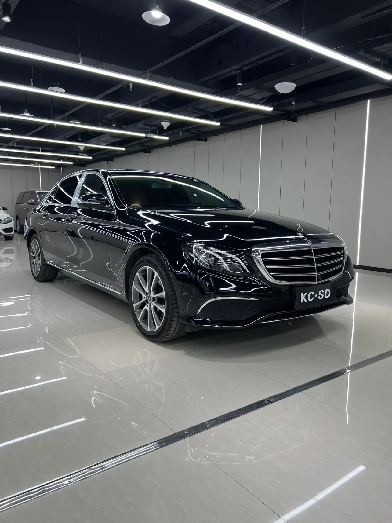 Mercedes-Benz E-Class  из Китая