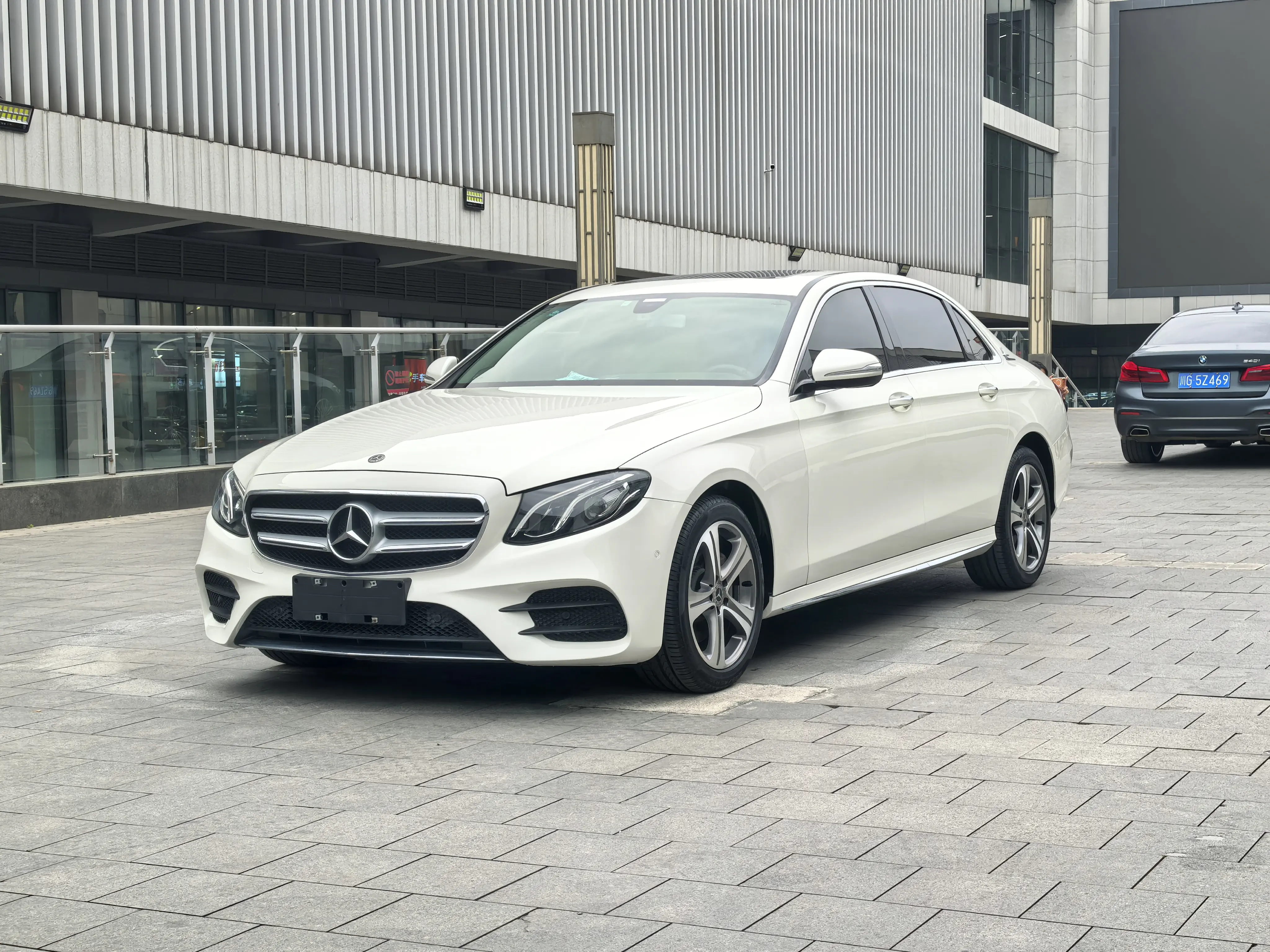 Mercedes-Benz E-Class  из Китая