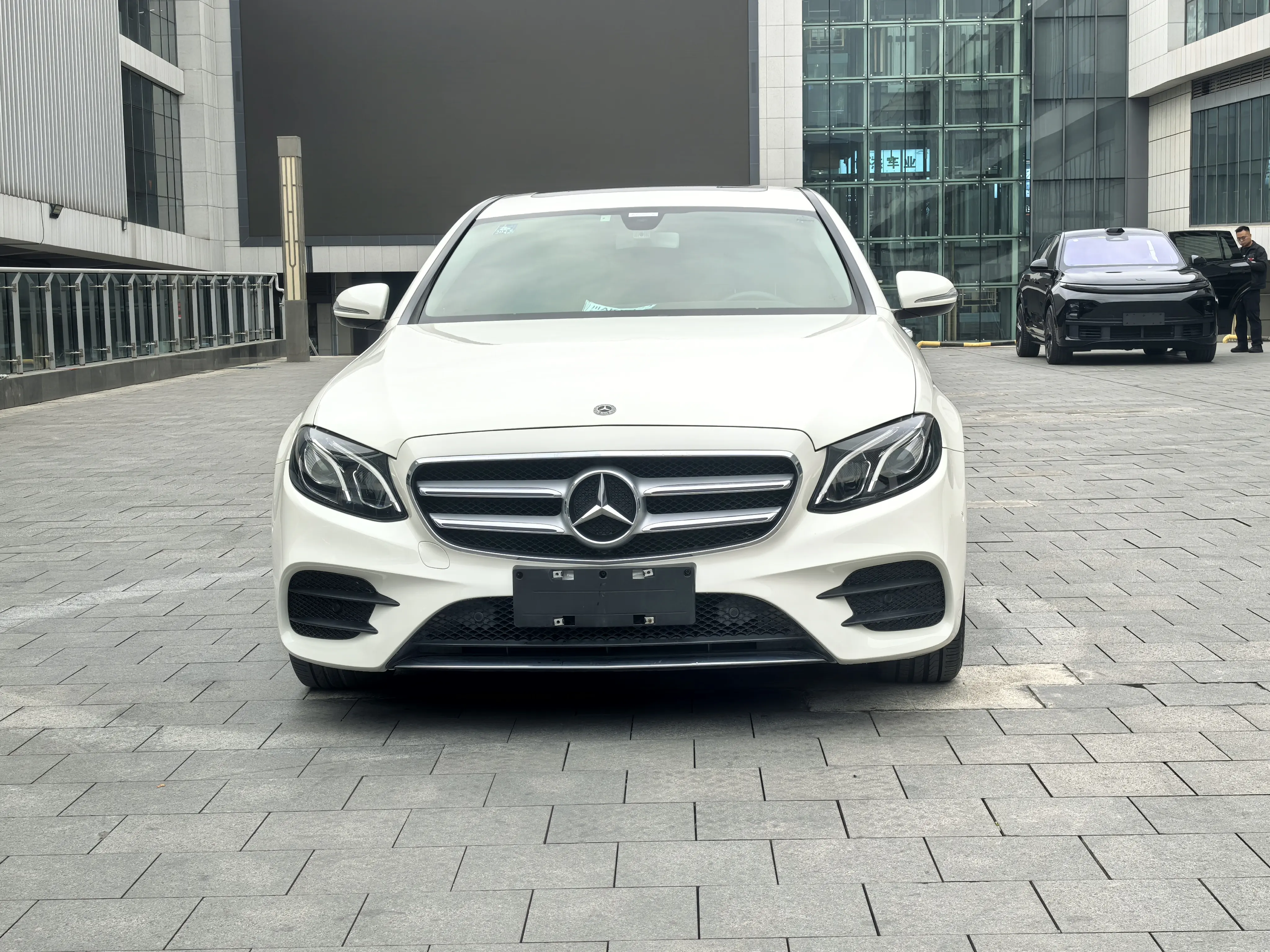 Mercedes-Benz E-Class  из Китая