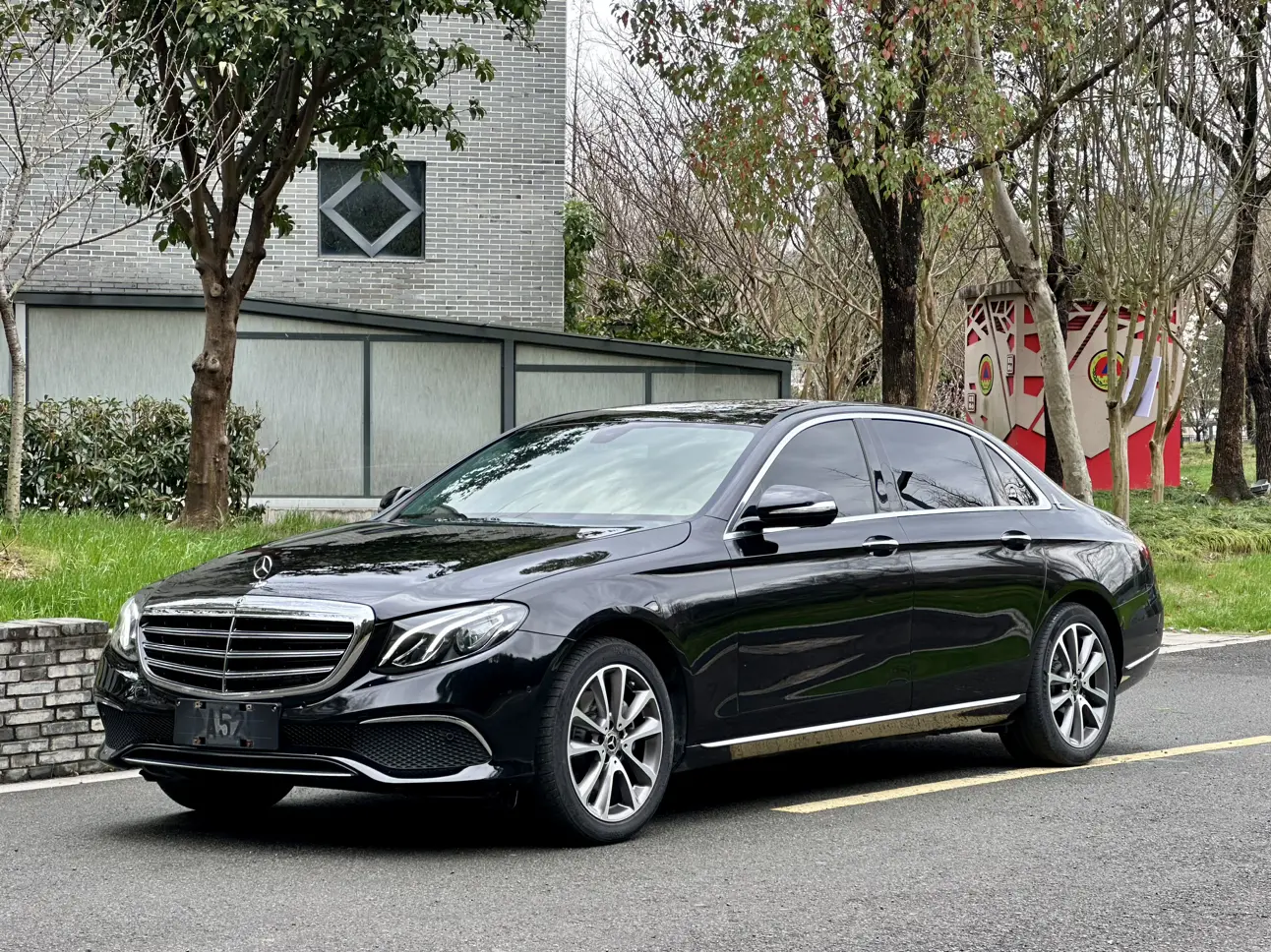 Mercedes-Benz E-Class  из Китая