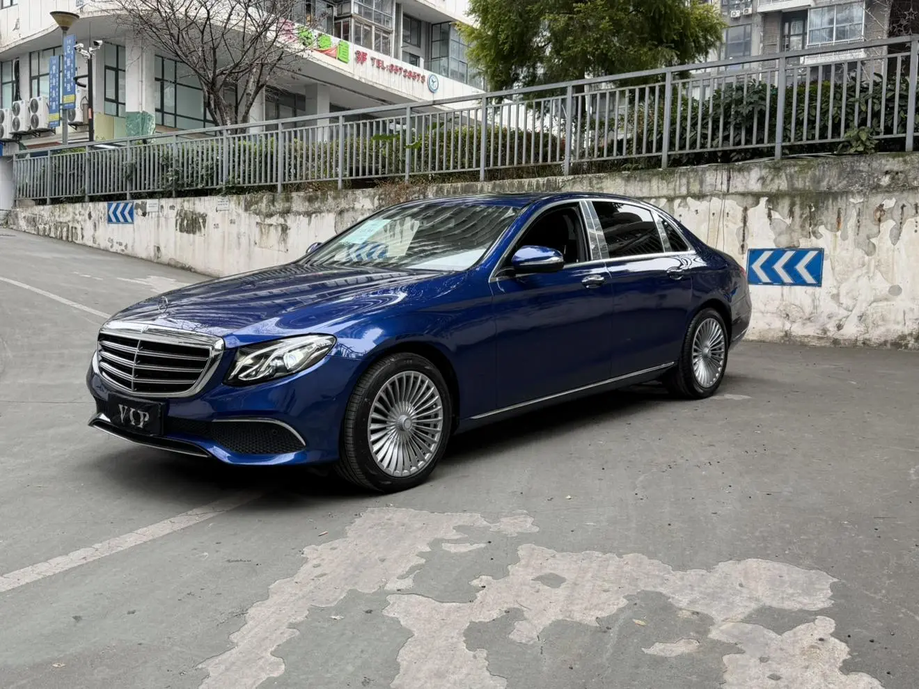 Mercedes-Benz E-Class  из Китая