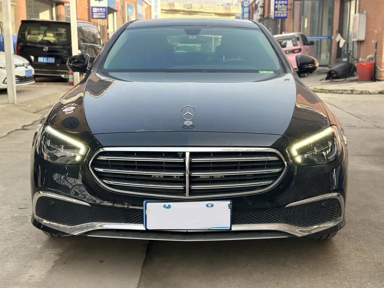 Mercedes-Benz E-Class  из Китая