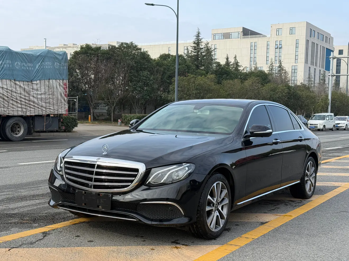 Mercedes-Benz E-Class  из Китая