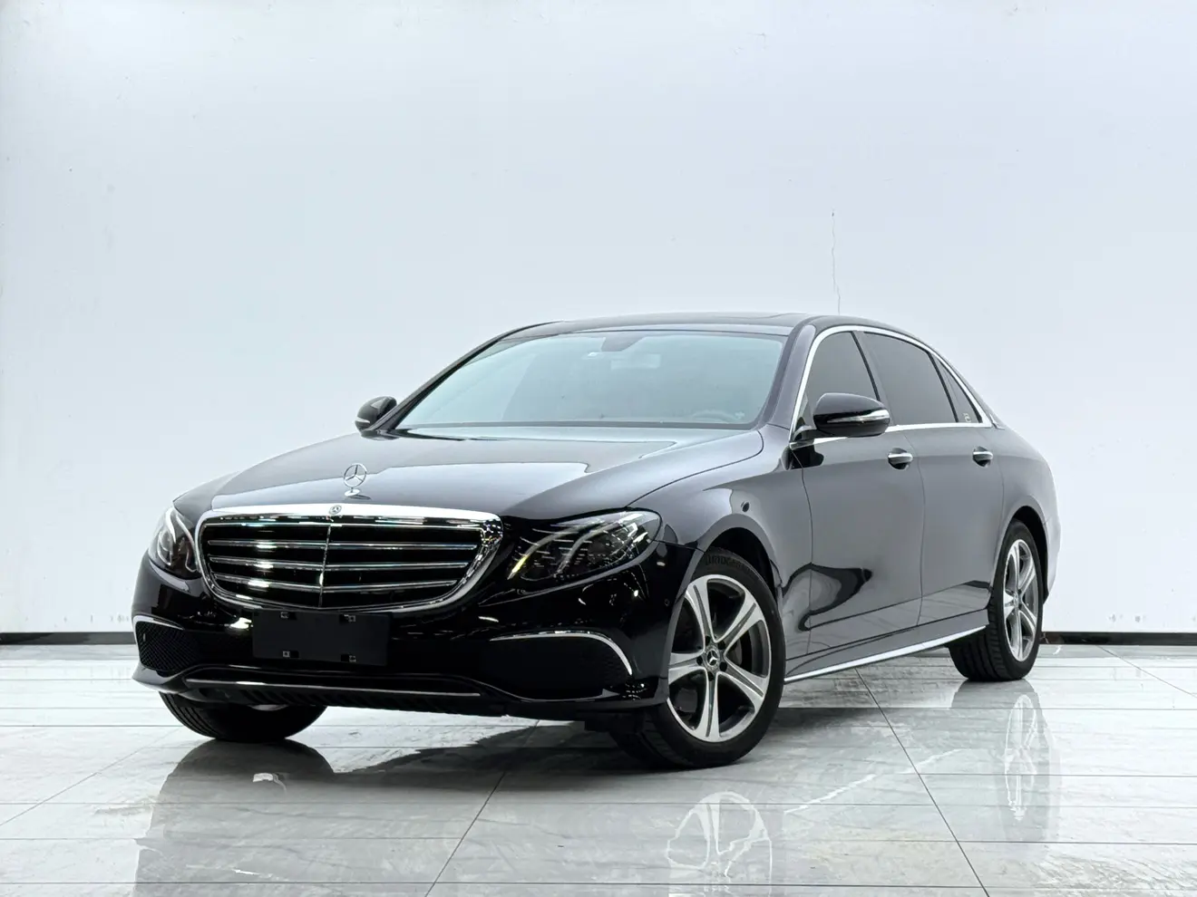 Mercedes-Benz E-Class  из Китая