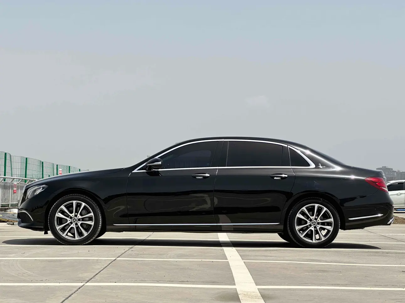 Mercedes-Benz E-Class  из Китая