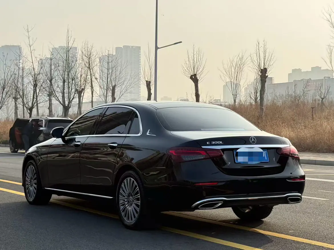 Mercedes-Benz E-Class  из Китая