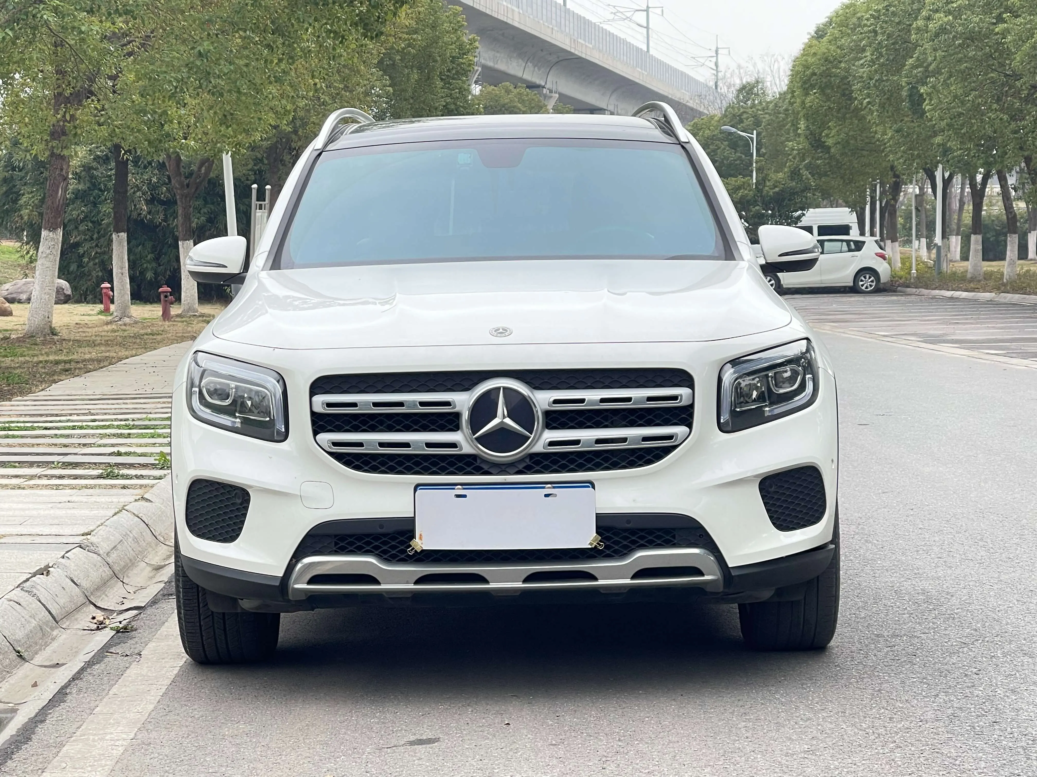 Mercedes-Benz GLB  из Китая