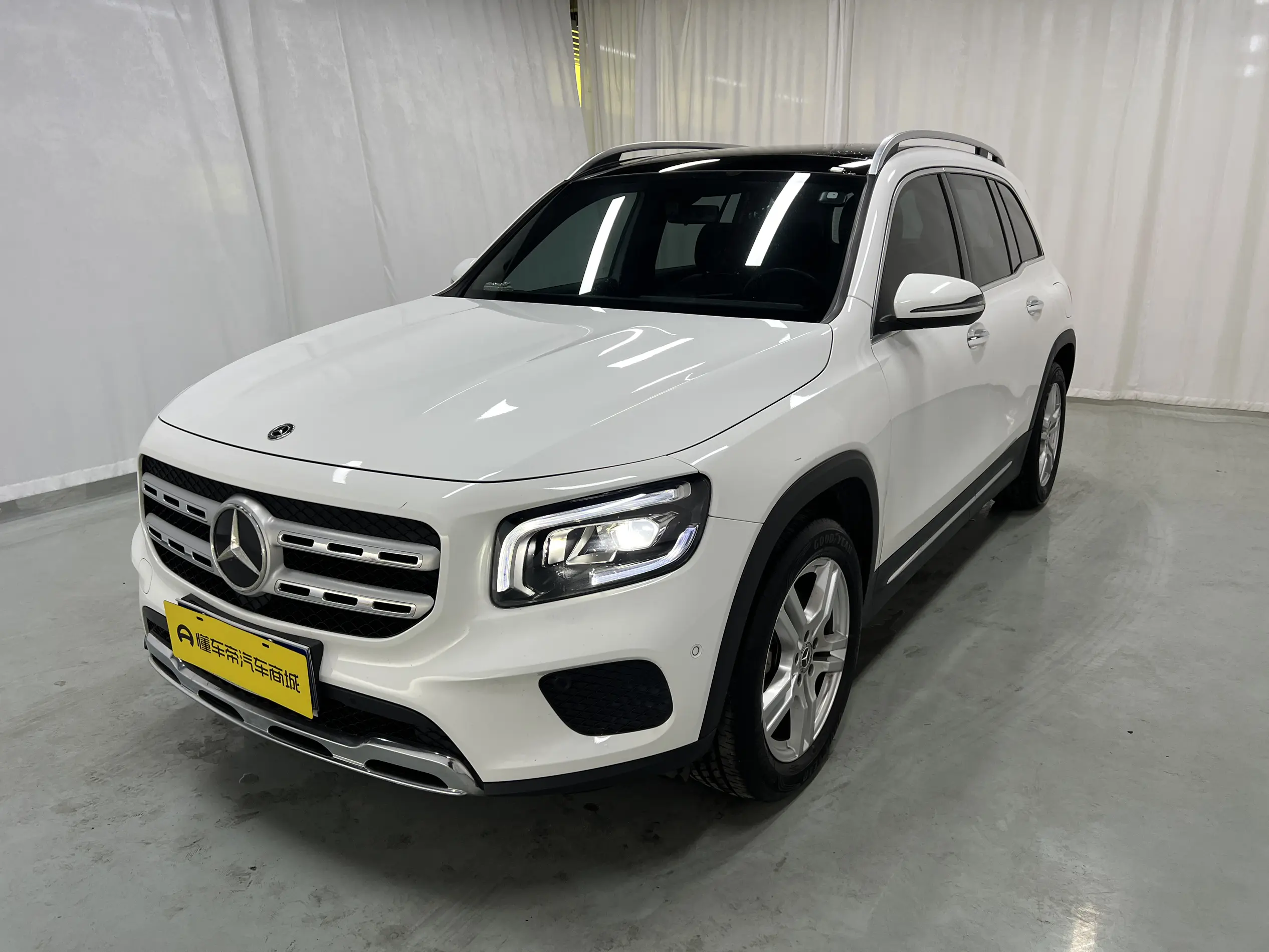Mercedes-Benz GLB  из Китая