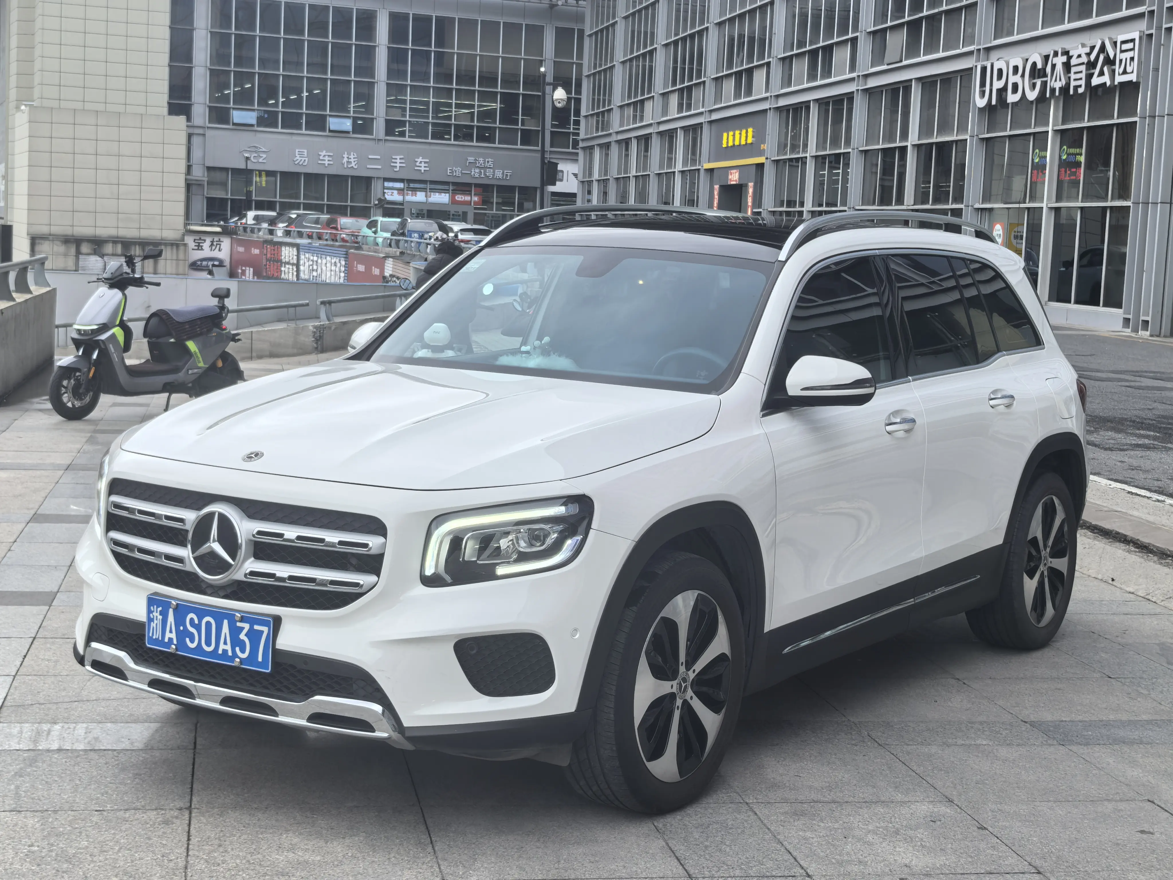 Mercedes-Benz GLB  из Китая