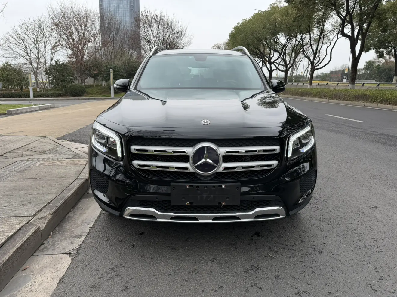 Mercedes-Benz GLB  из Китая