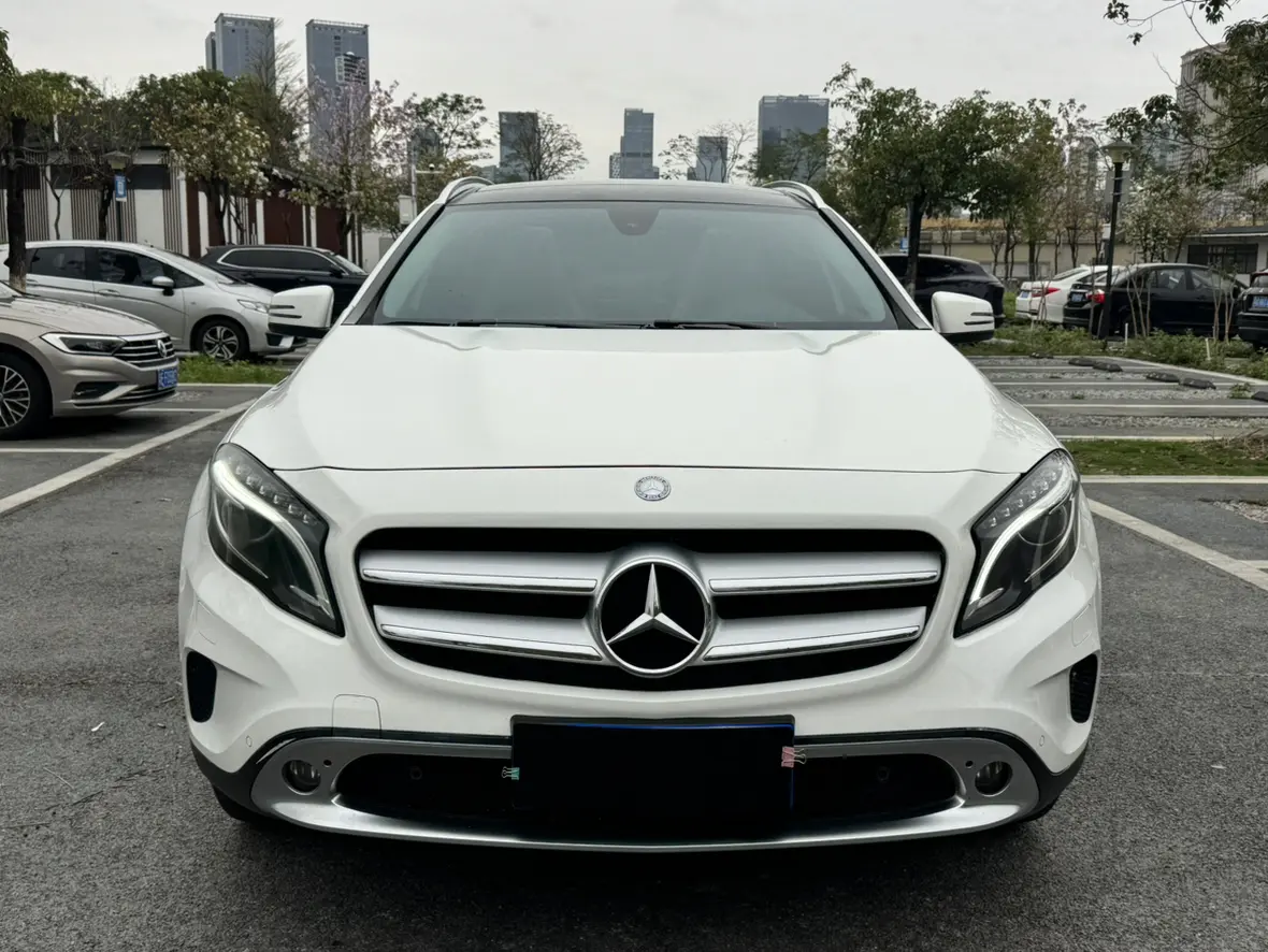 Mercedes-Benz GLA  из Китая