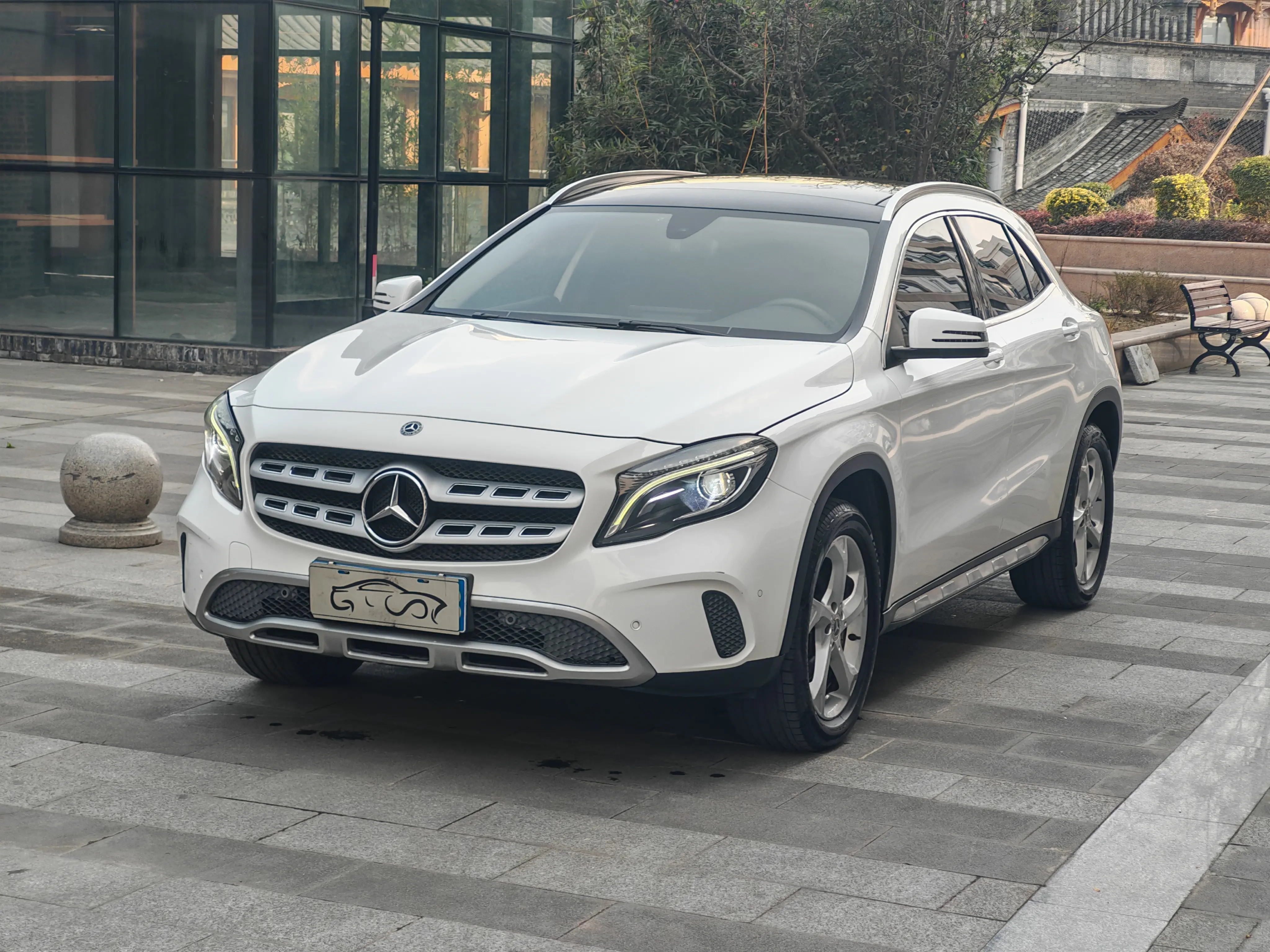 Mercedes-Benz GLA  из Китая