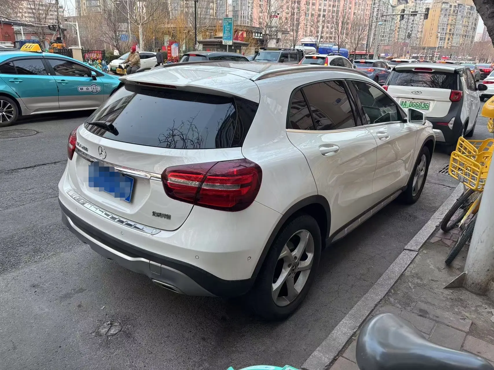 Mercedes-Benz GLA  из Китая