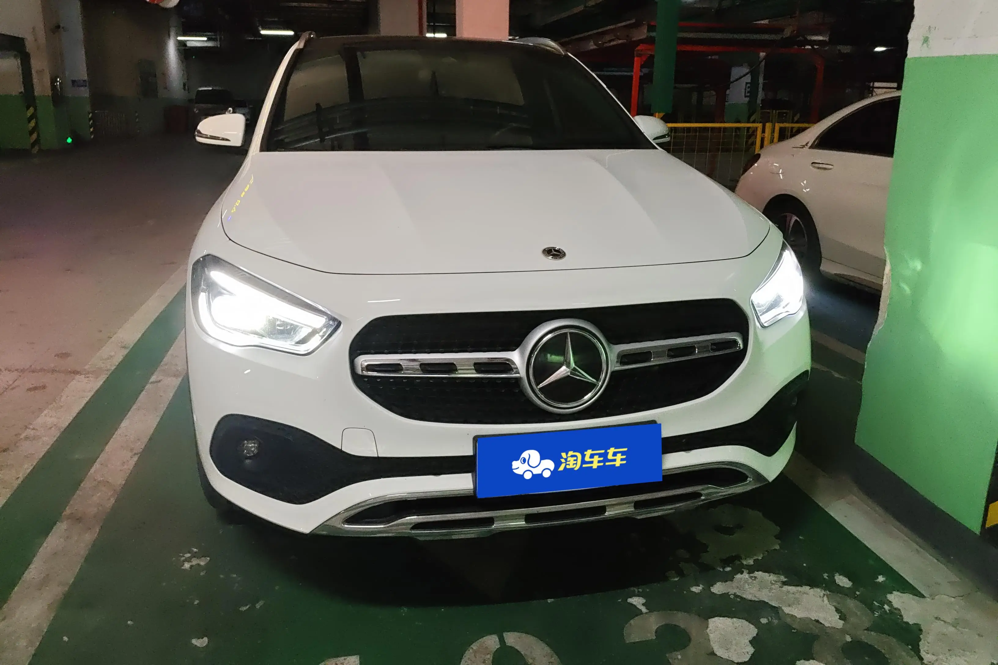 Mercedes-Benz GLA  из Китая