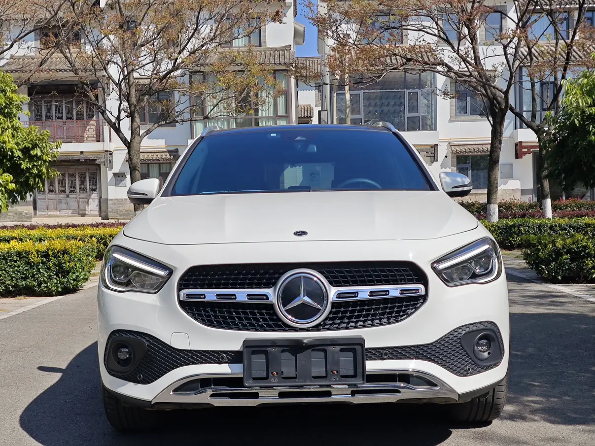Mercedes-Benz GLA  из Китая
