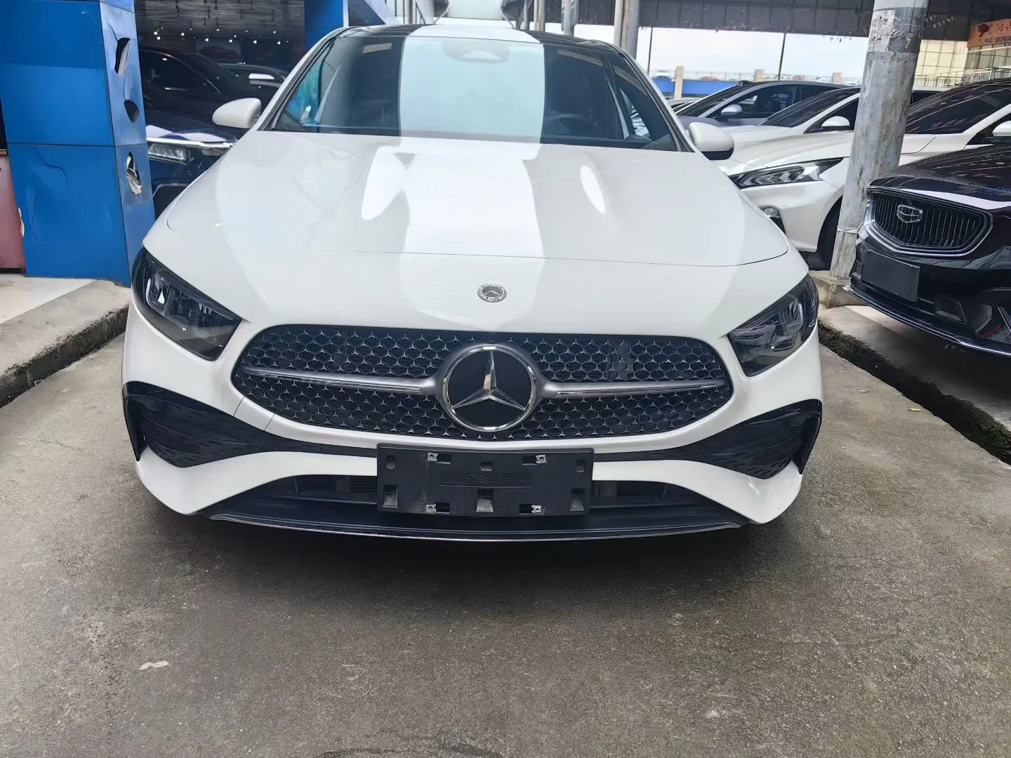Mercedes-Benz Mercedes Benz A Class  из Китая